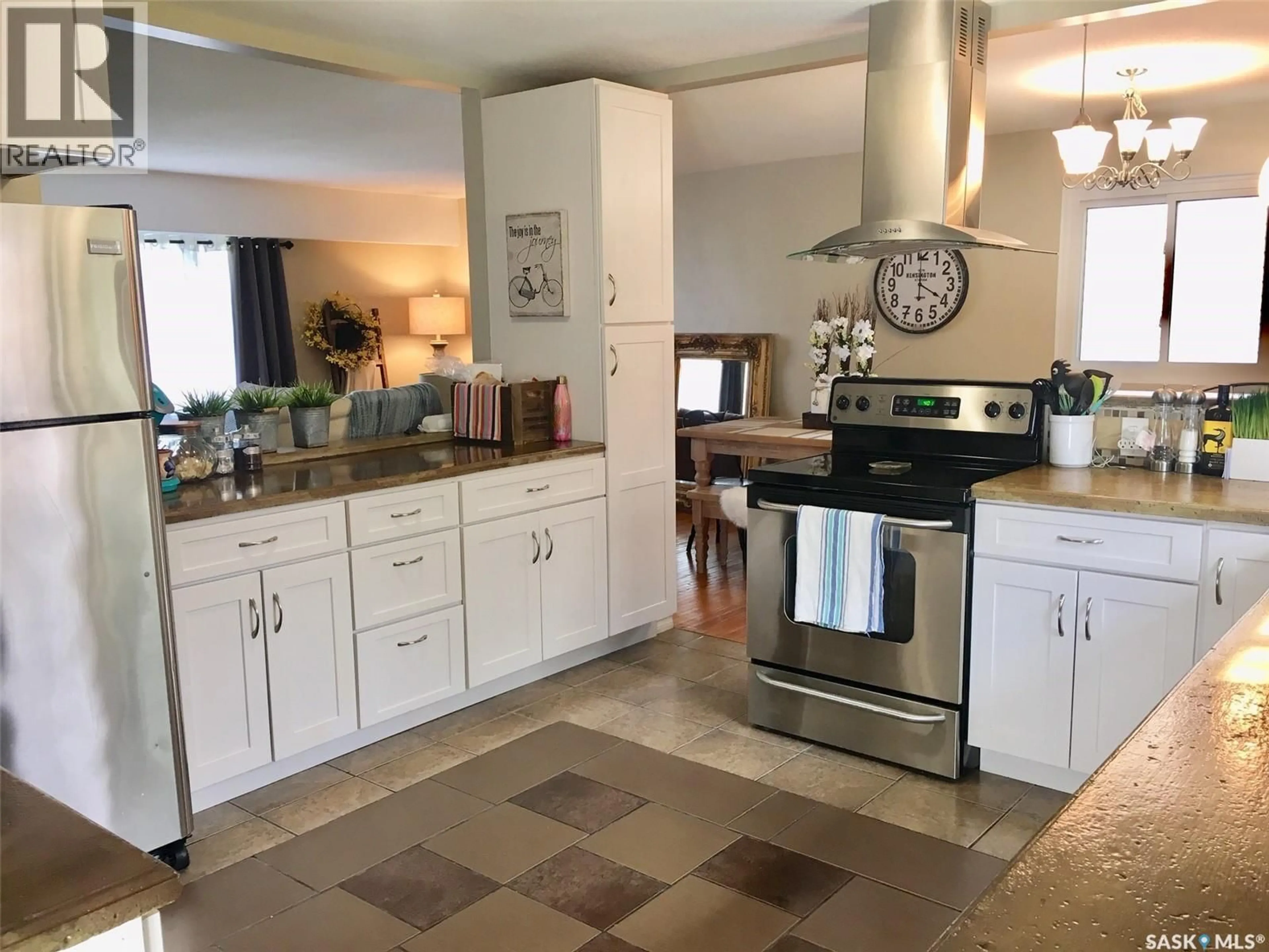 Open concept kitchen, ceramic/tile floor for 114 GLADSTONE AVENUE, Yorkton Saskatchewan S3N2B5