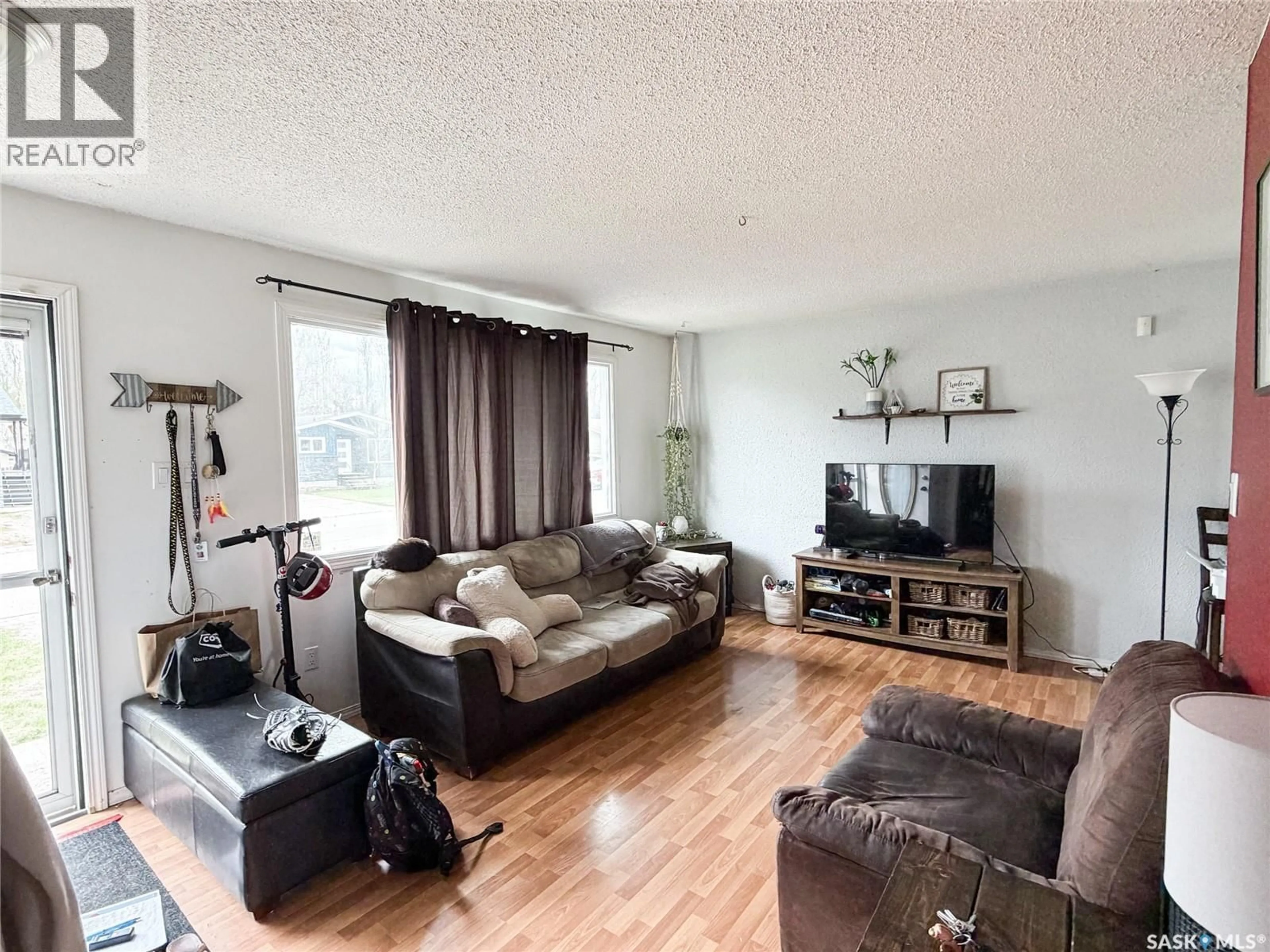 Living room with furniture, unknown for 7 DUNFIELD CRESCENT, Meadow Lake Saskatchewan S9X1E6