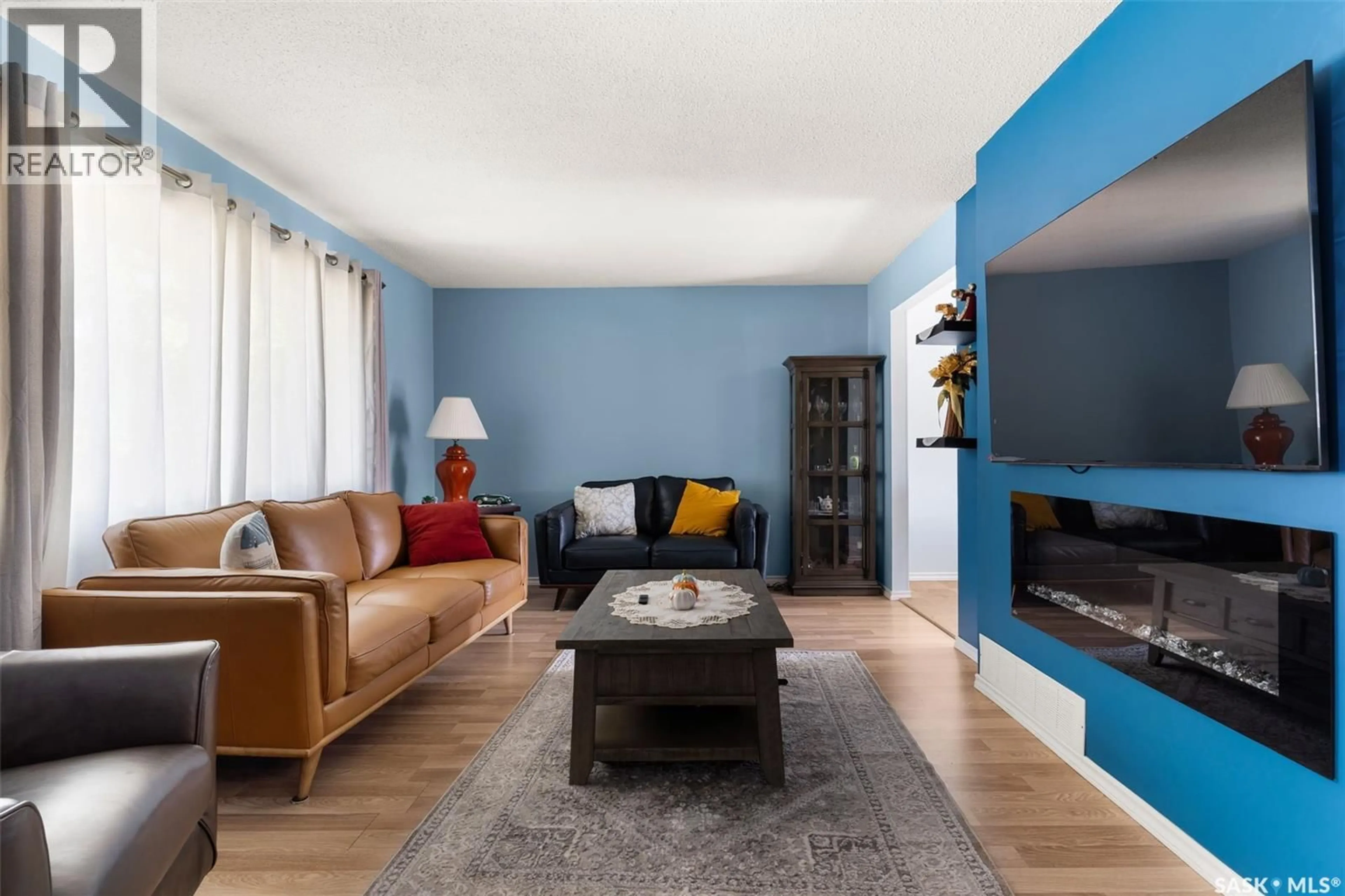 Living room with furniture, unknown for 1341 9TH AVENUE, Regina Saskatchewan S4R0E6