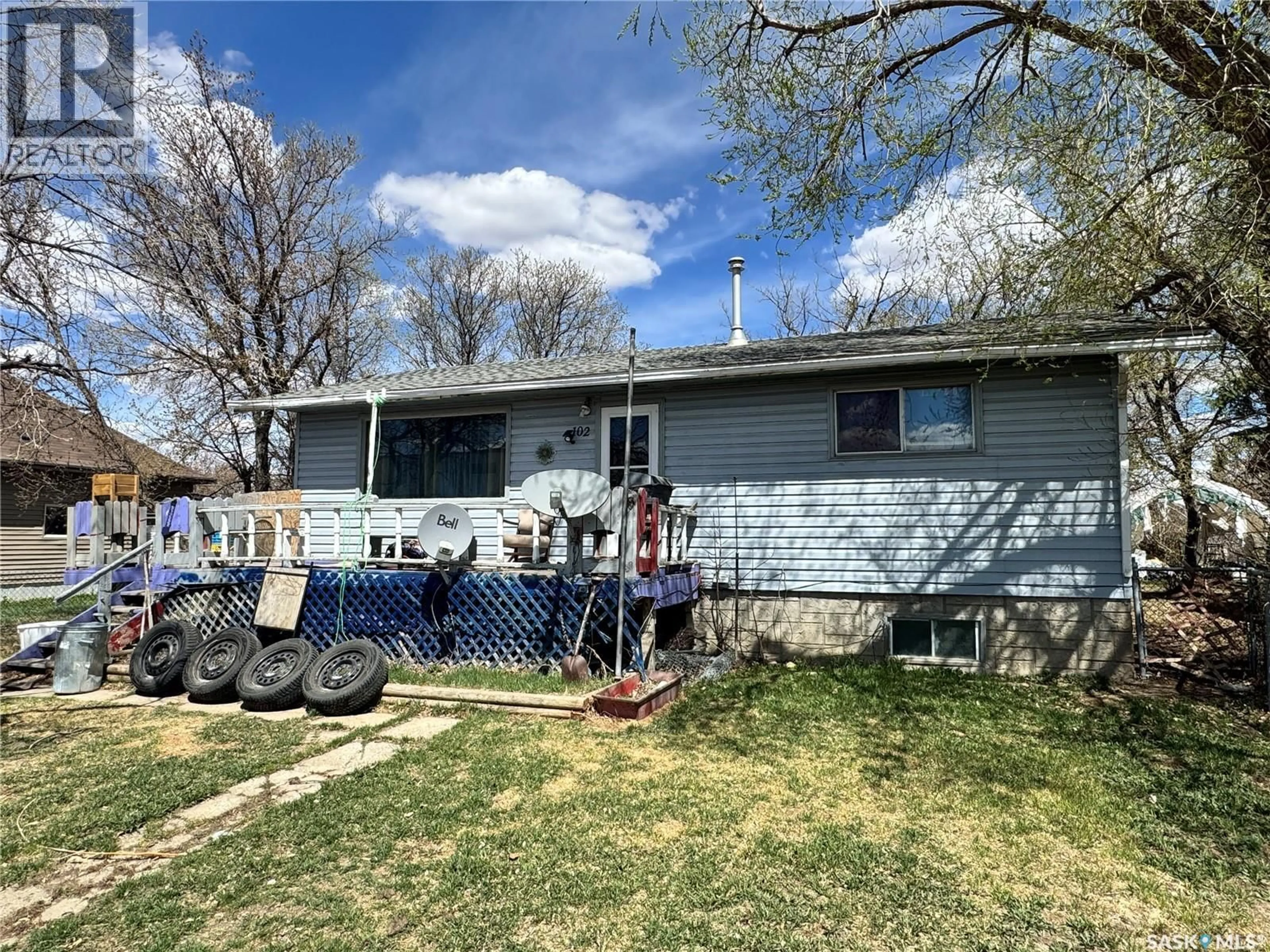 Unknown for 102 1ST AVENUE, Landis Saskatchewan S0K2K0