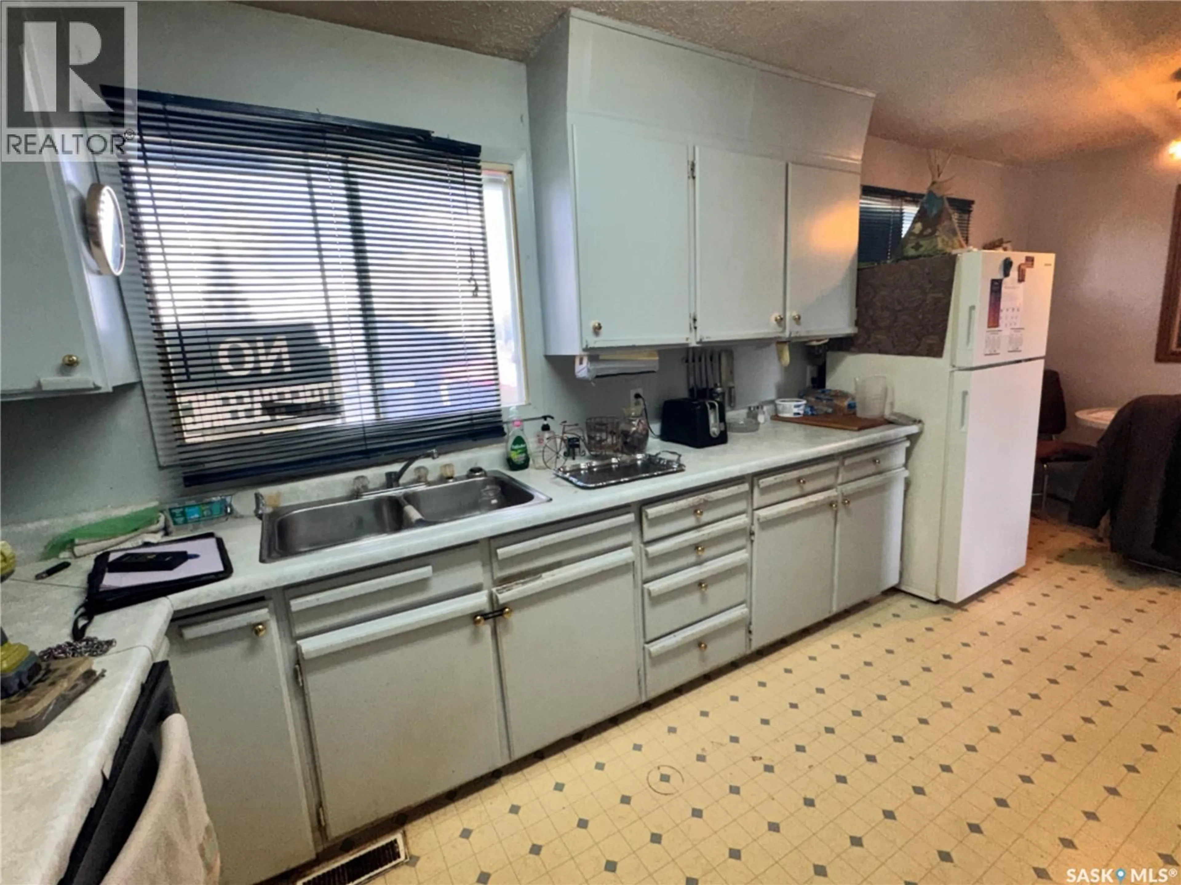 Standard kitchen, unknown for 102 1ST AVENUE, Landis Saskatchewan S0K2K0