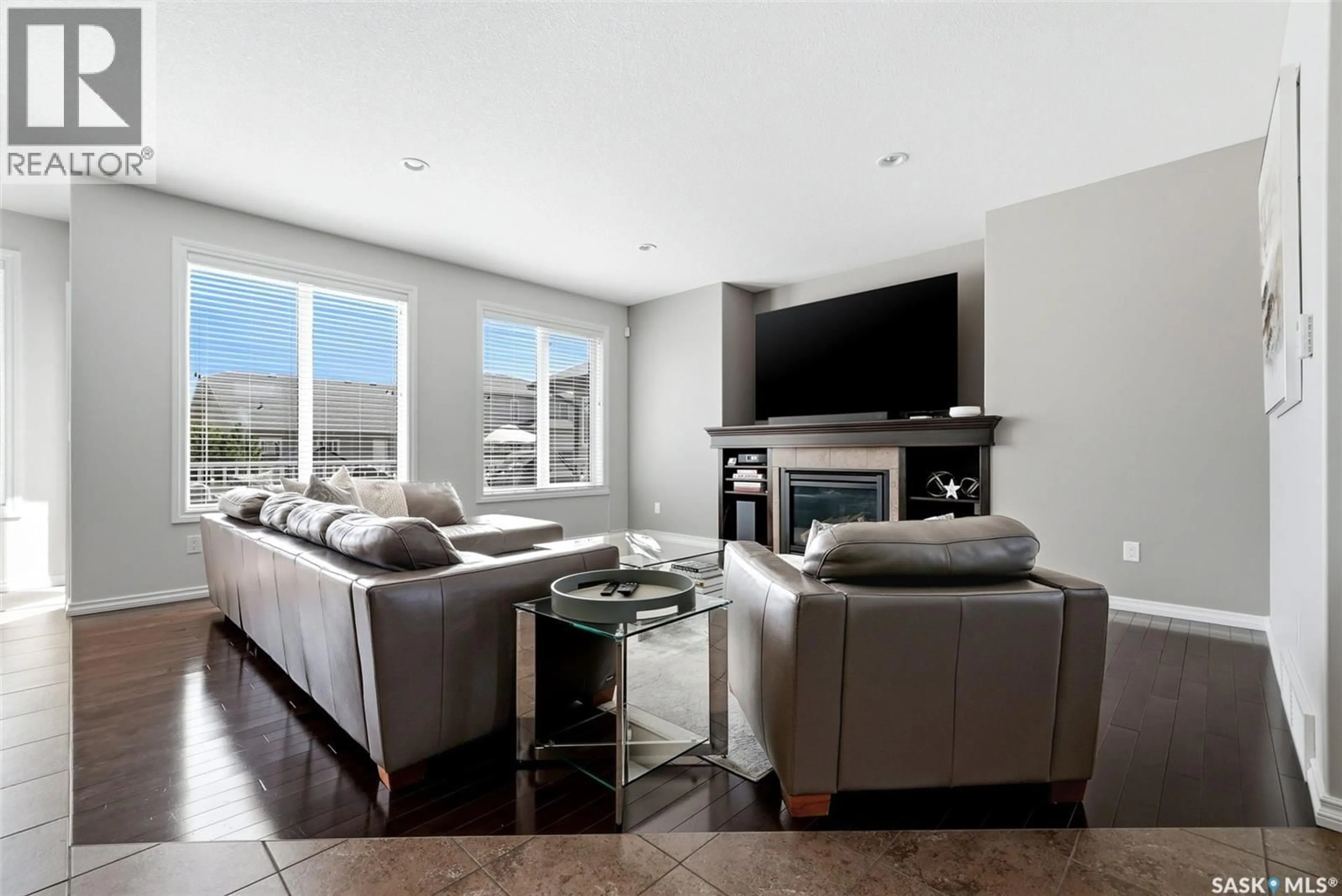 Living room with furniture, unknown for 141 OXBOW CRESCENT, Regina Saskatchewan S4Y0A7