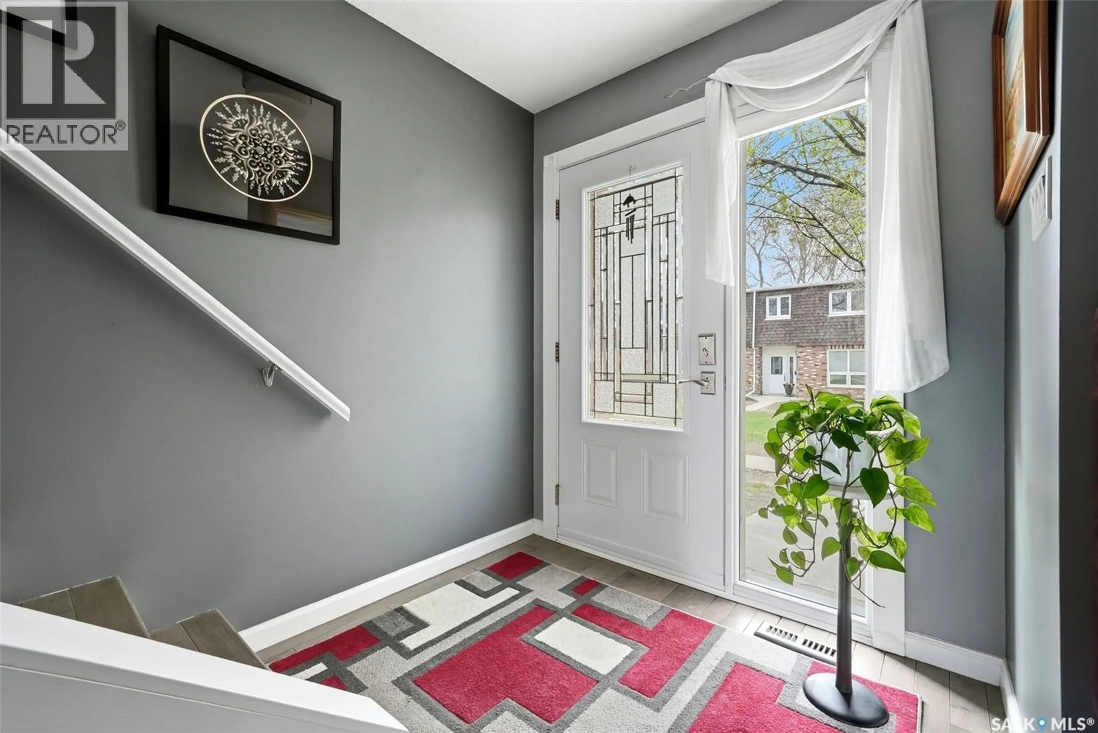 Indoor entryway for 35 SPRUCEVIEW ROAD, Regina Saskatchewan S4R0E1