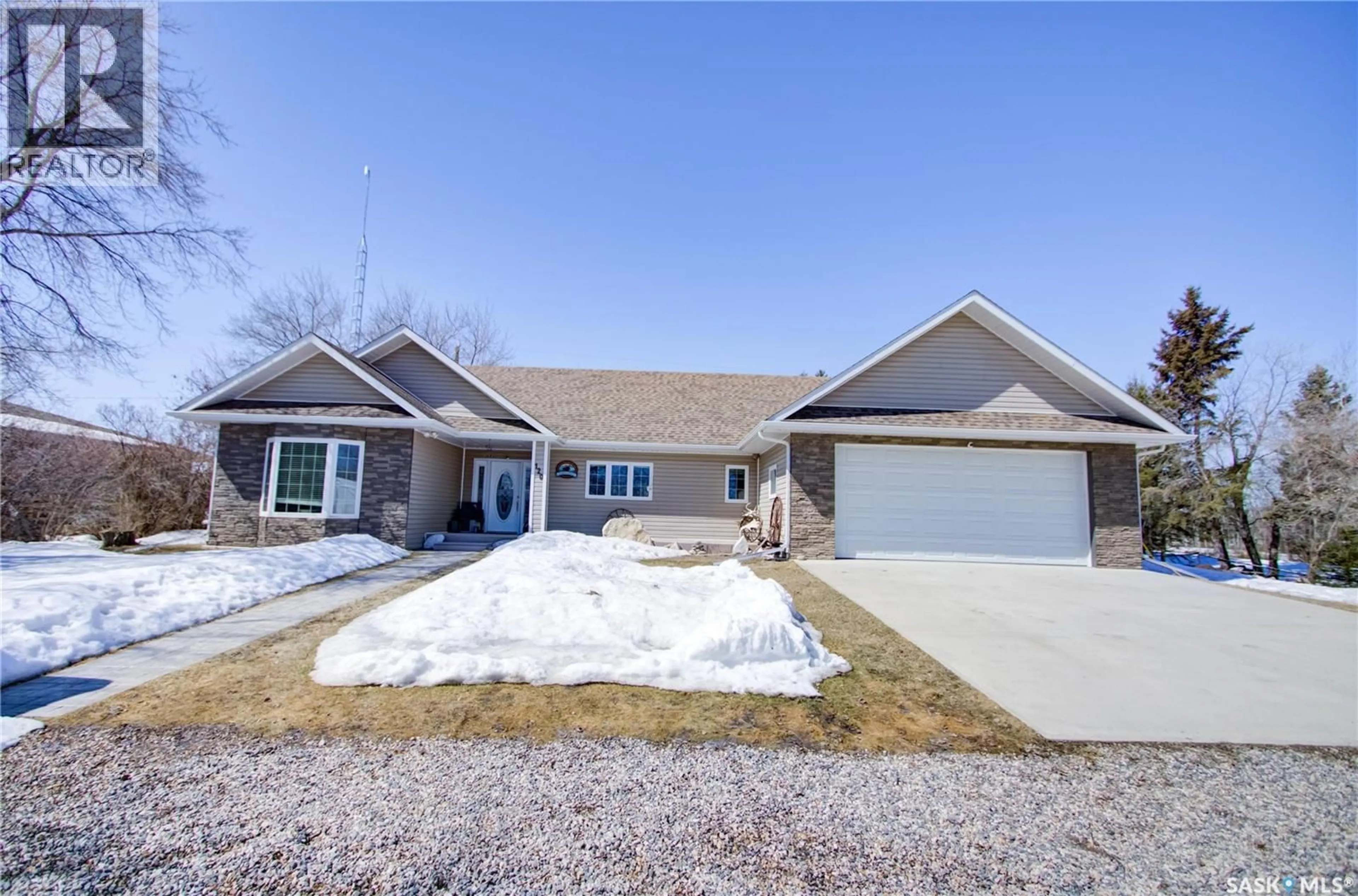 Unknown for E - 120 1ST AVENUE, Love Saskatchewan S0J1P0