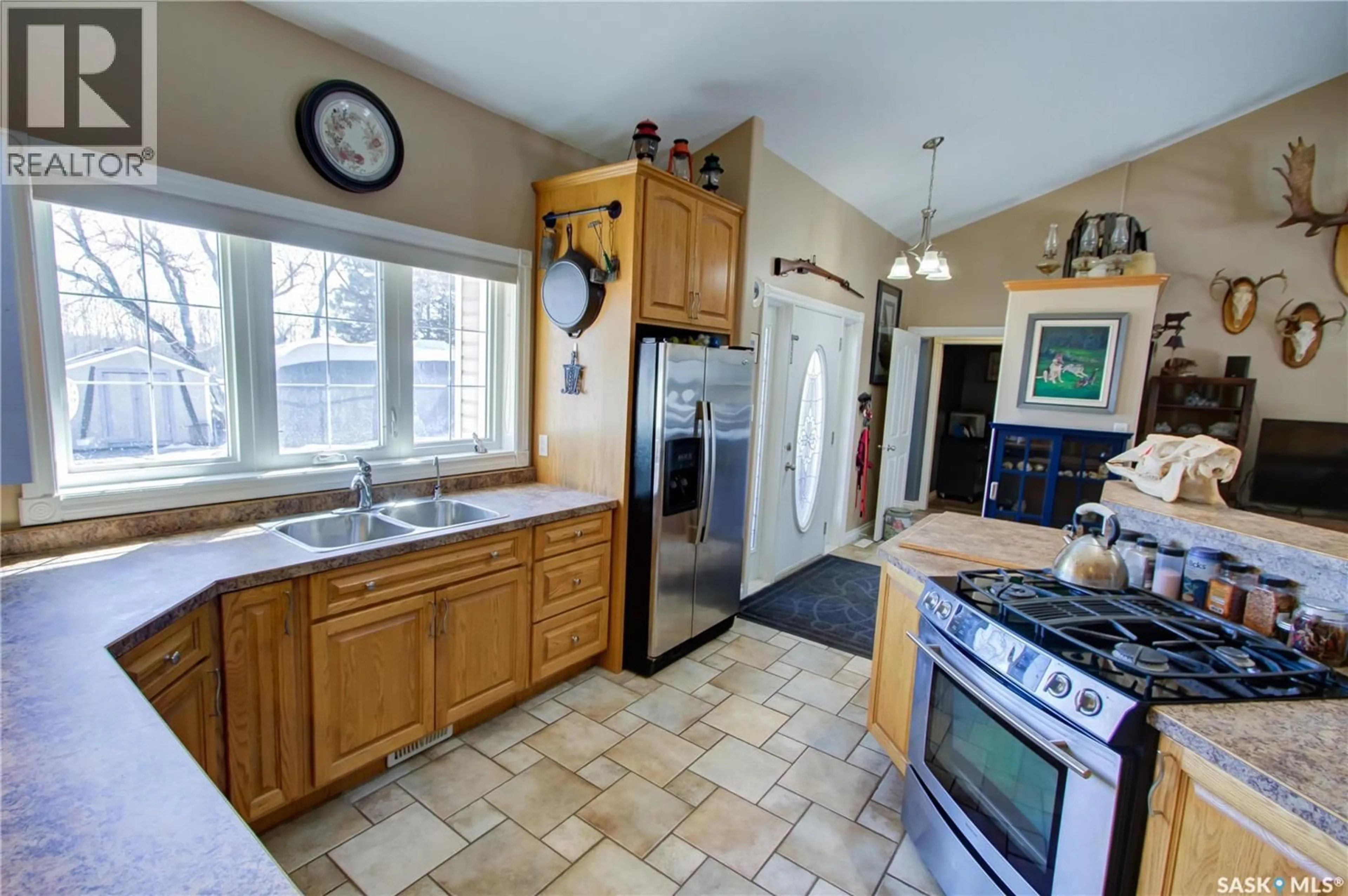 Open concept kitchen, ceramic/tile floor for E - 120 1ST AVENUE, Love Saskatchewan S0J1P0