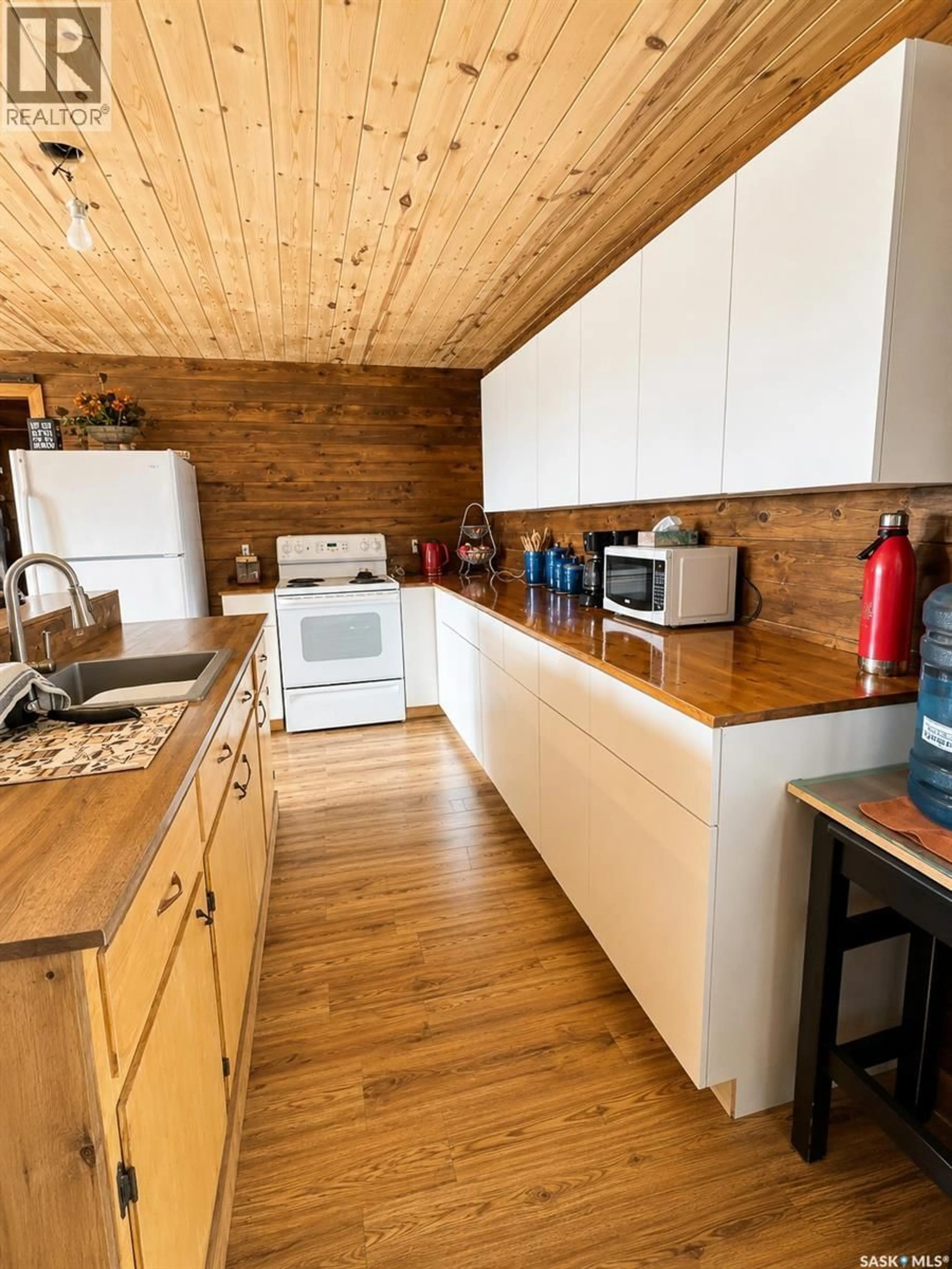 Unknown for Sub 5 - 13 CABIN, Meeting Lake Saskatchewan S0M2L0