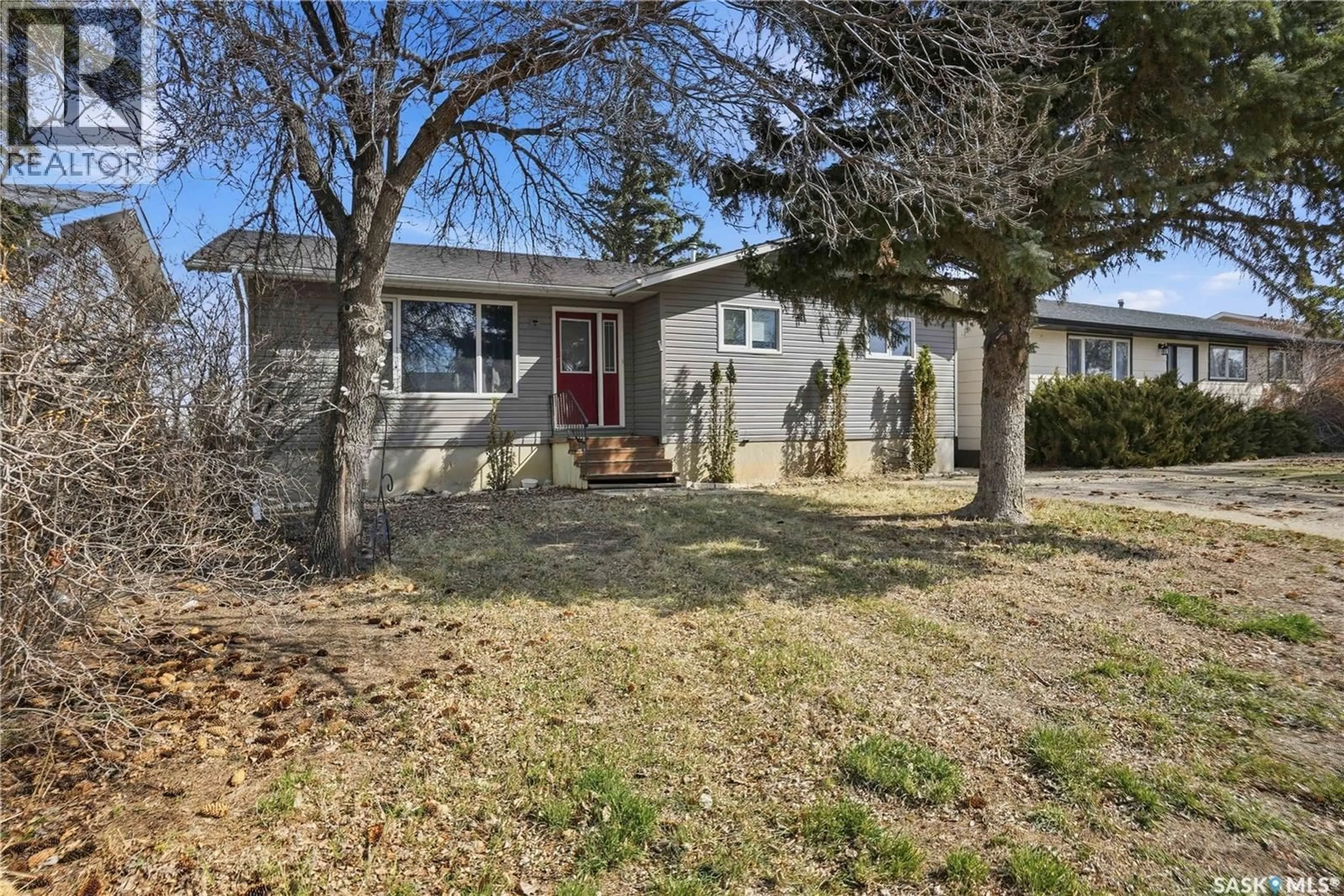 Unknown for 512 4TH AVENUE, Assiniboia Saskatchewan S0H0B0