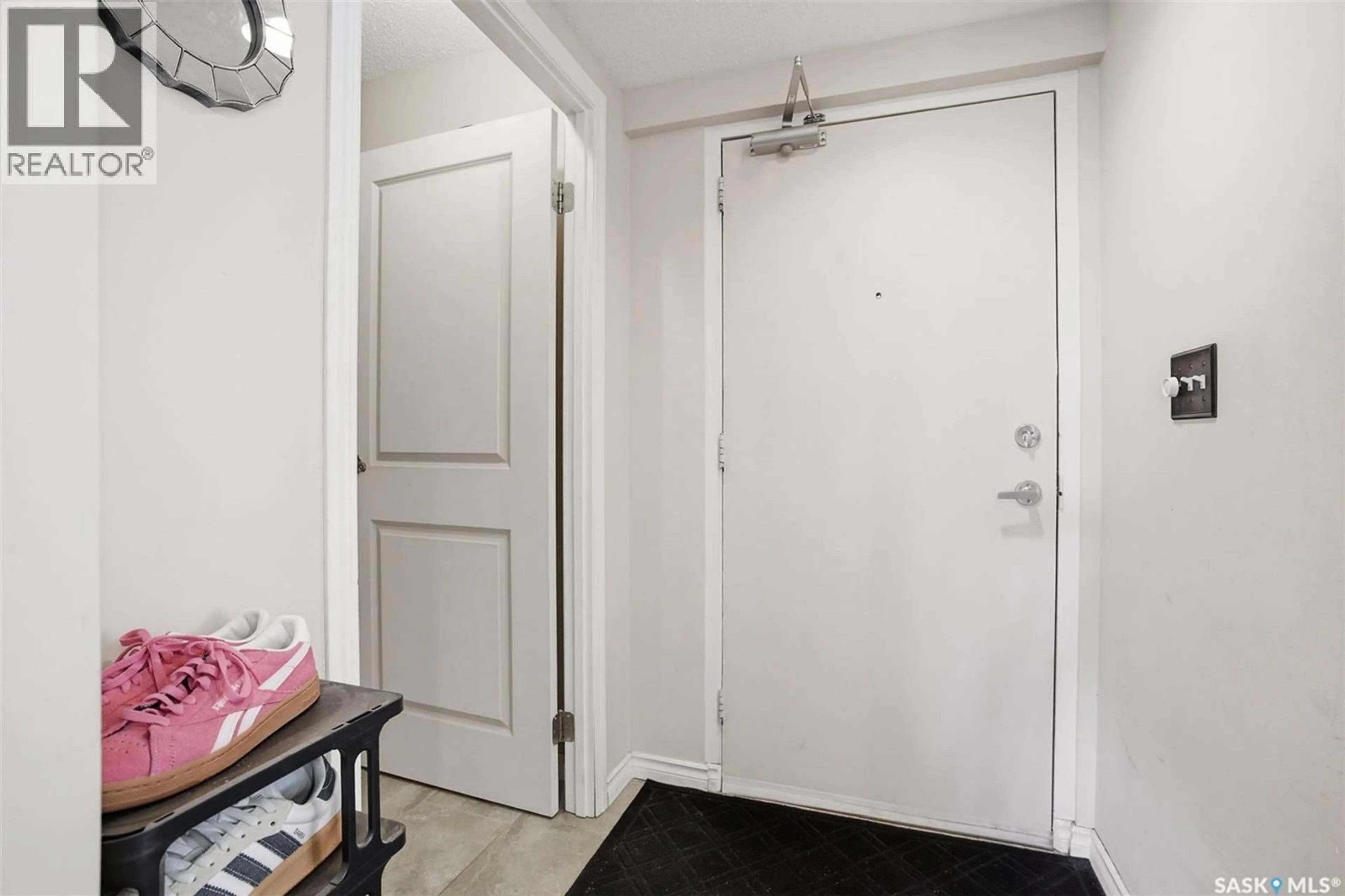 Indoor entryway for 308 - 525 3RD AVENUE, Saskatoon Saskatchewan S7K2J6
