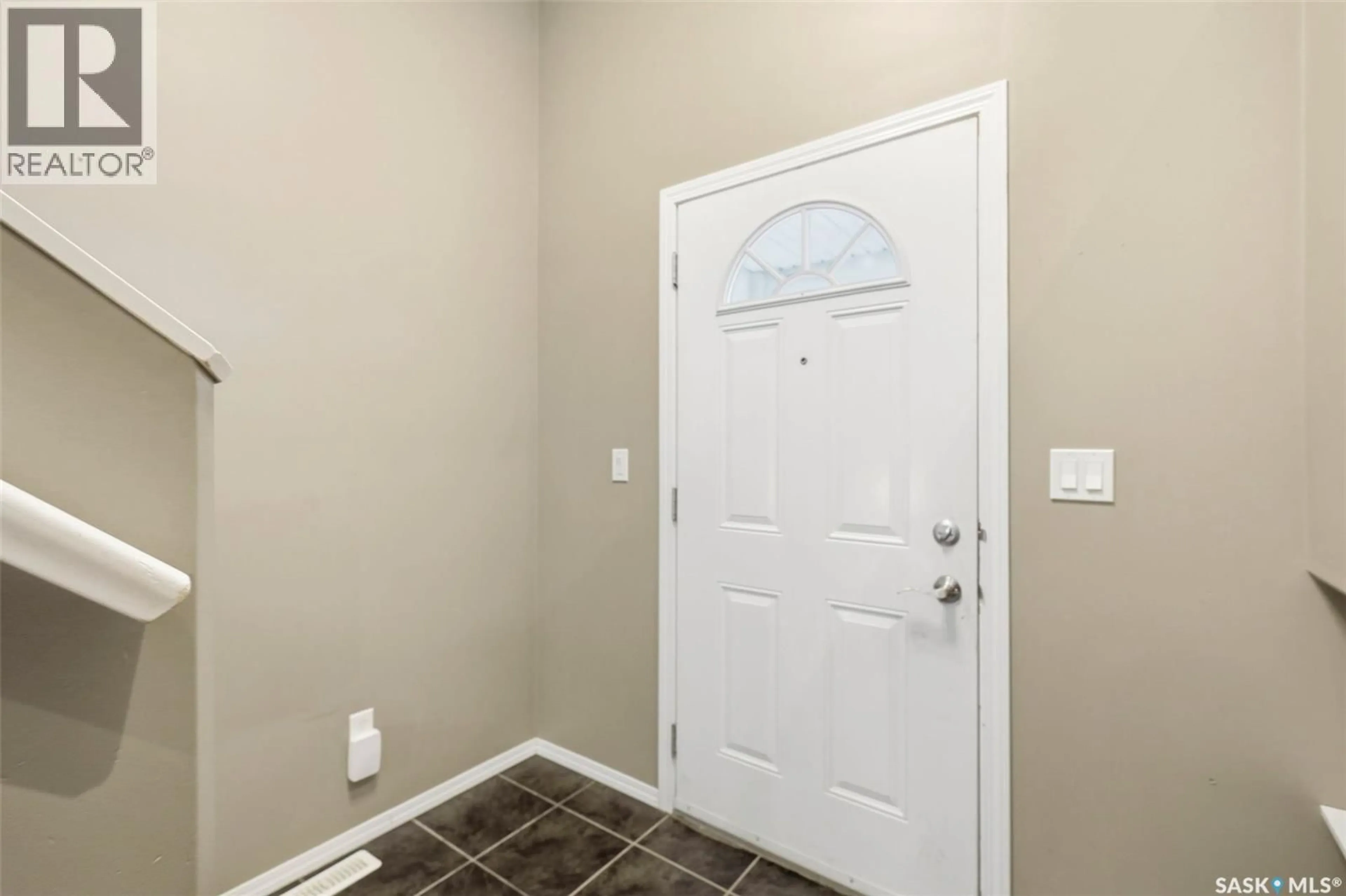 Indoor entryway for 166 RAJPUT WAY, Saskatoon Saskatchewan S7W0L5