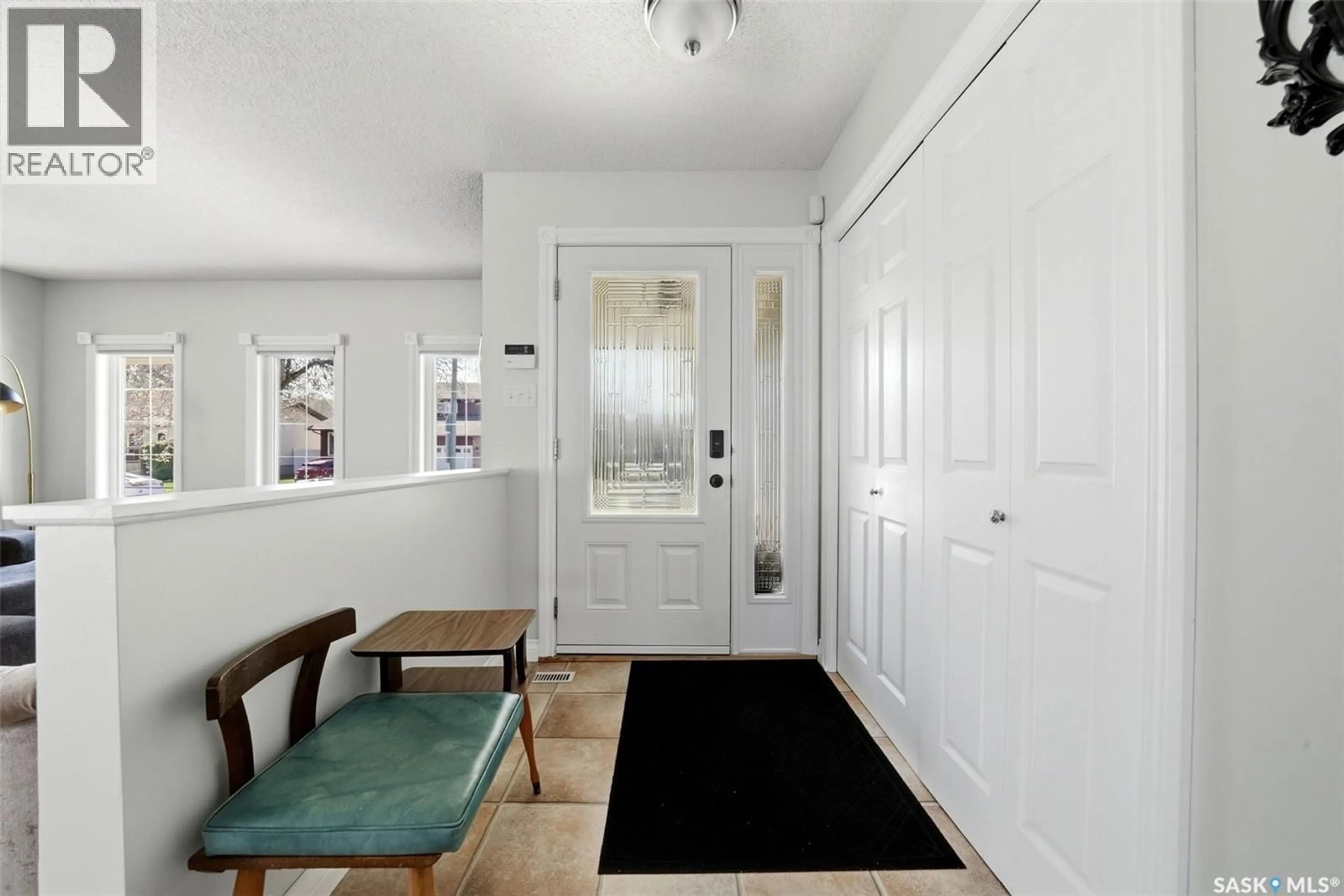 Indoor entryway for 2947 MORE CRESCENT, Regina Saskatchewan S4V0T6