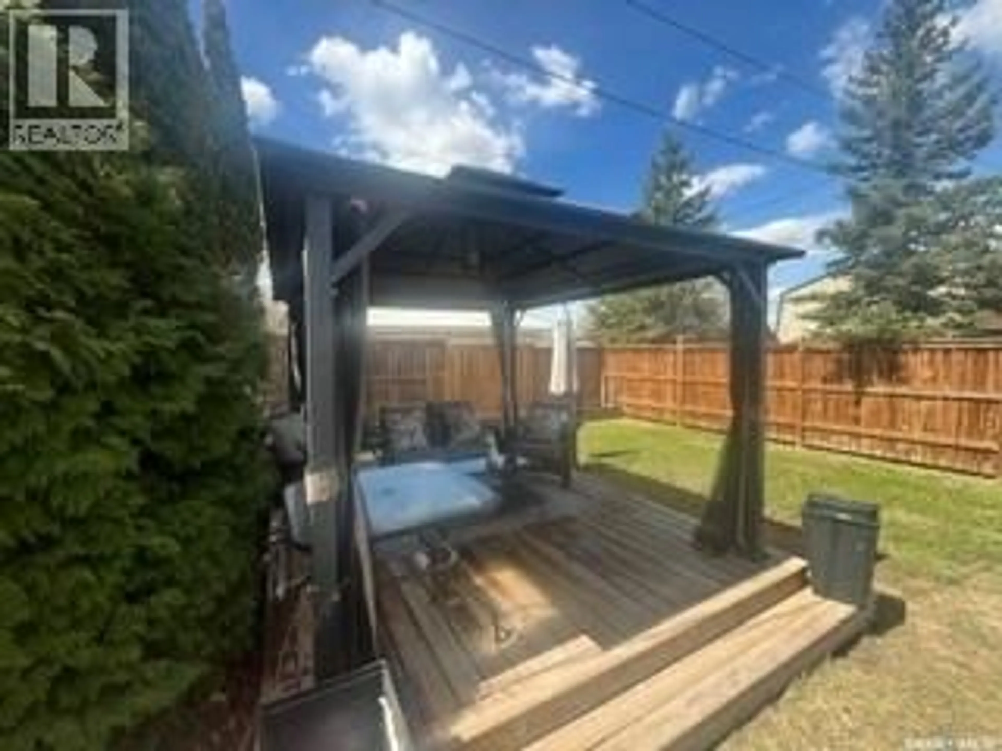 Patio, street for 572 21ST STREET, Prince Albert Saskatchewan S6V1M4