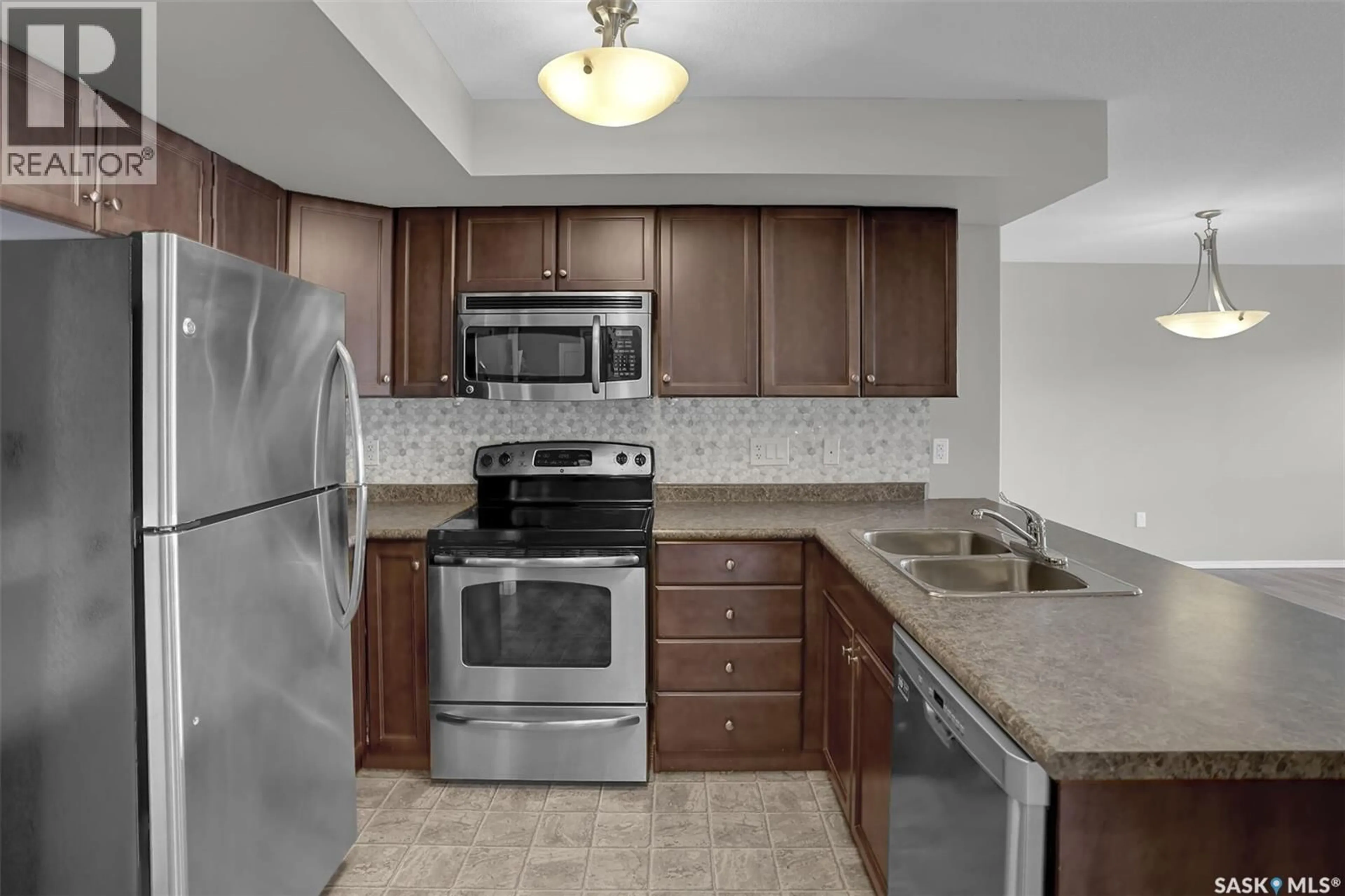 Standard kitchen, ceramic/tile floor for 108 - 2351 WINDSOR PARK ROAD, Regina Saskatchewan S4V1N4