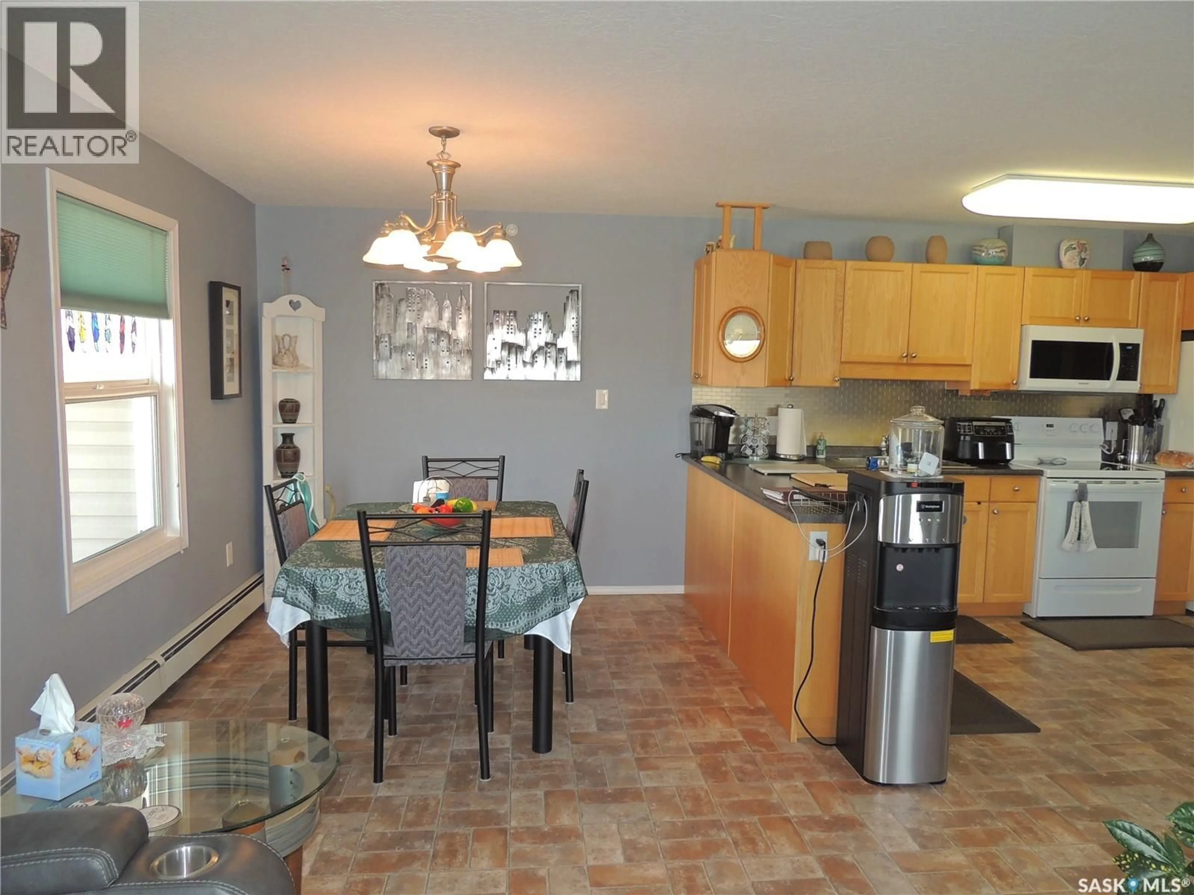 Open concept kitchen, unknown for 701 - 407 HENRY STREET, Estevan Saskatchewan S4A2B7
