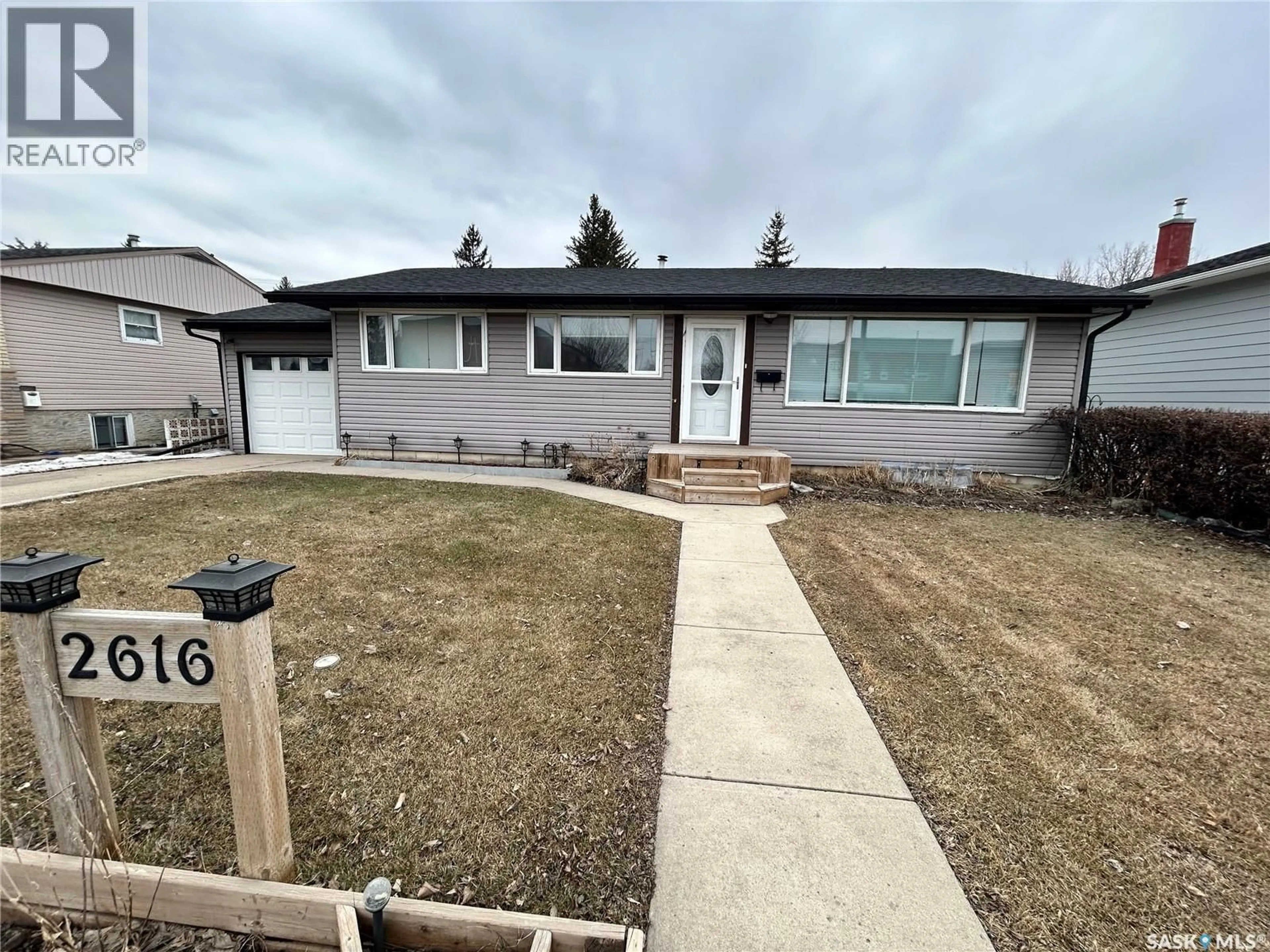 A pic from outside/outdoor area/front of a property/back of a property/a pic from drone, street for 2616 CLARENCE AVENUE, Saskatoon Saskatchewan S7J1M6