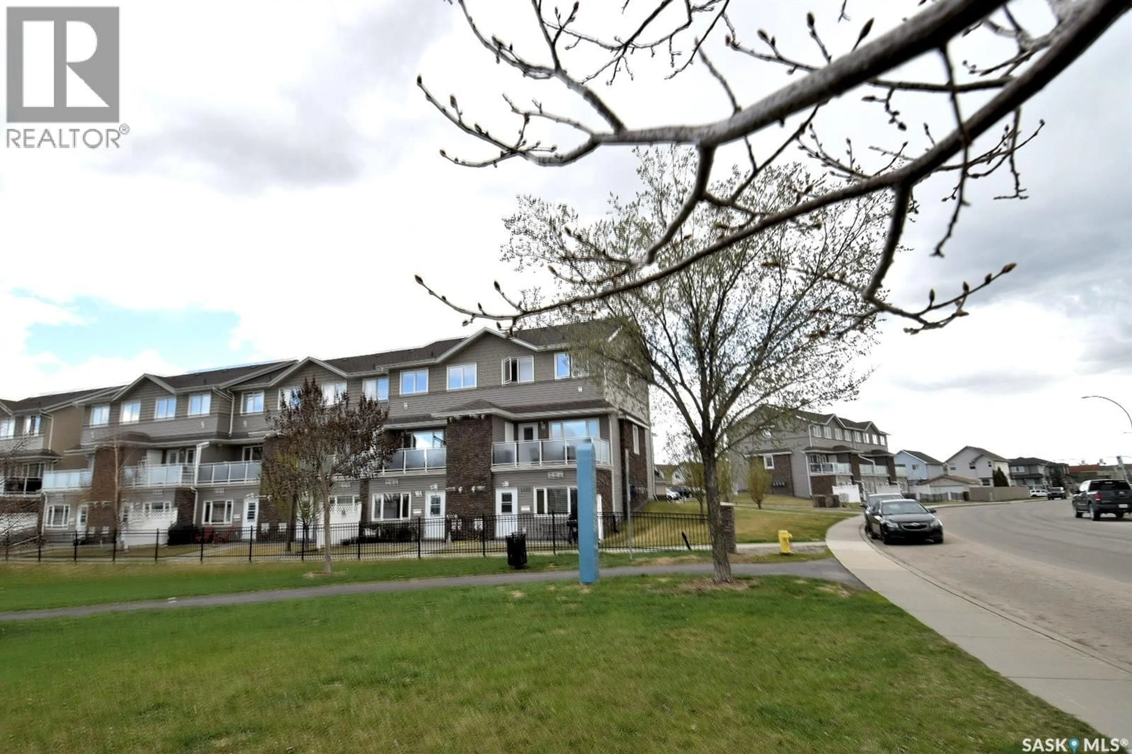 Unknown for 1022 - 102 HAMPTON CIRCLE, Saskatoon Saskatchewan S7R0K3