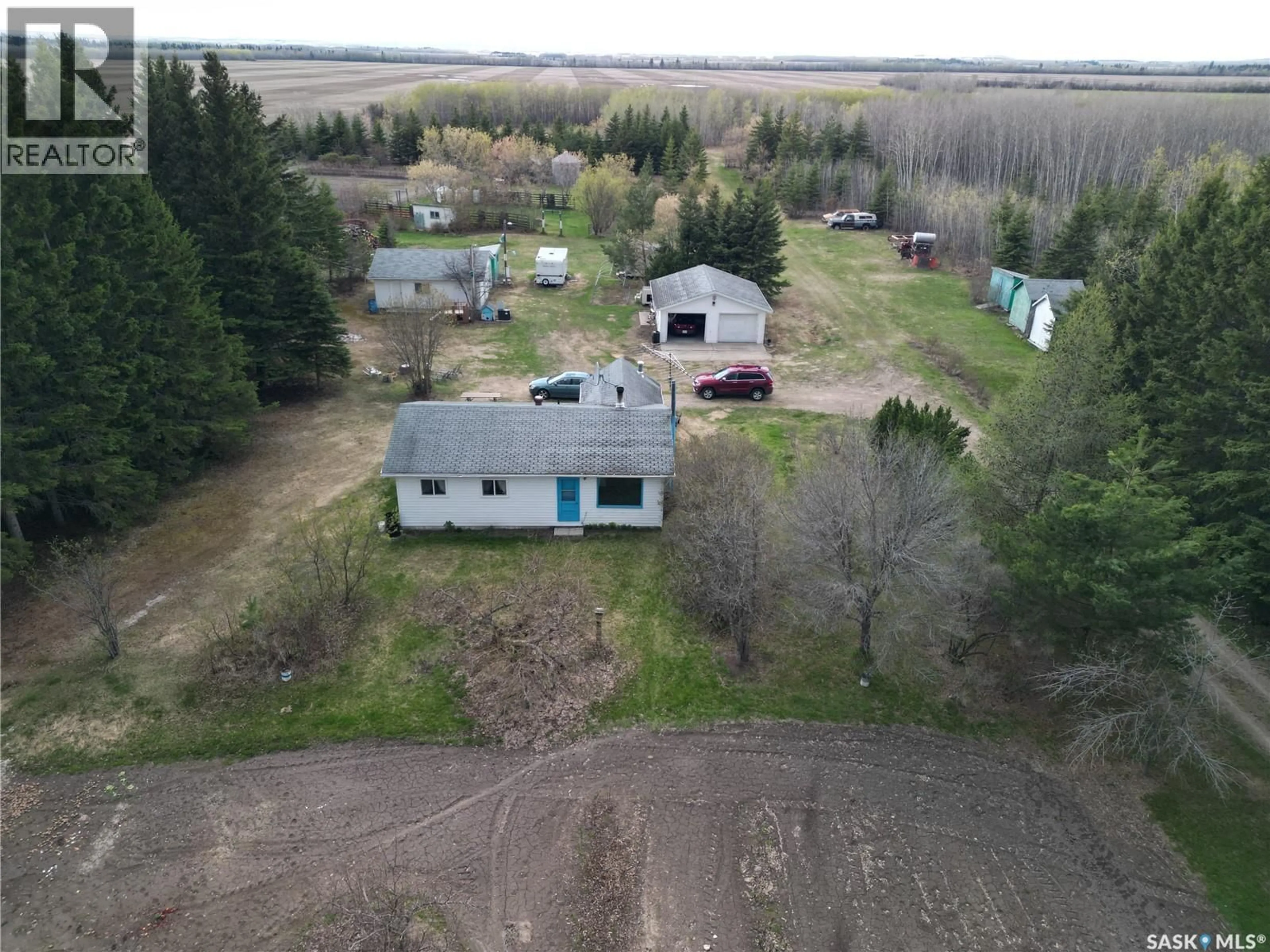 A pic from outside/outdoor area/front of a property/back of a property/a pic from drone, unknown for SCHENKER ACREAGE, Loon Lake Rm No. 561 Saskatchewan S0M1L0