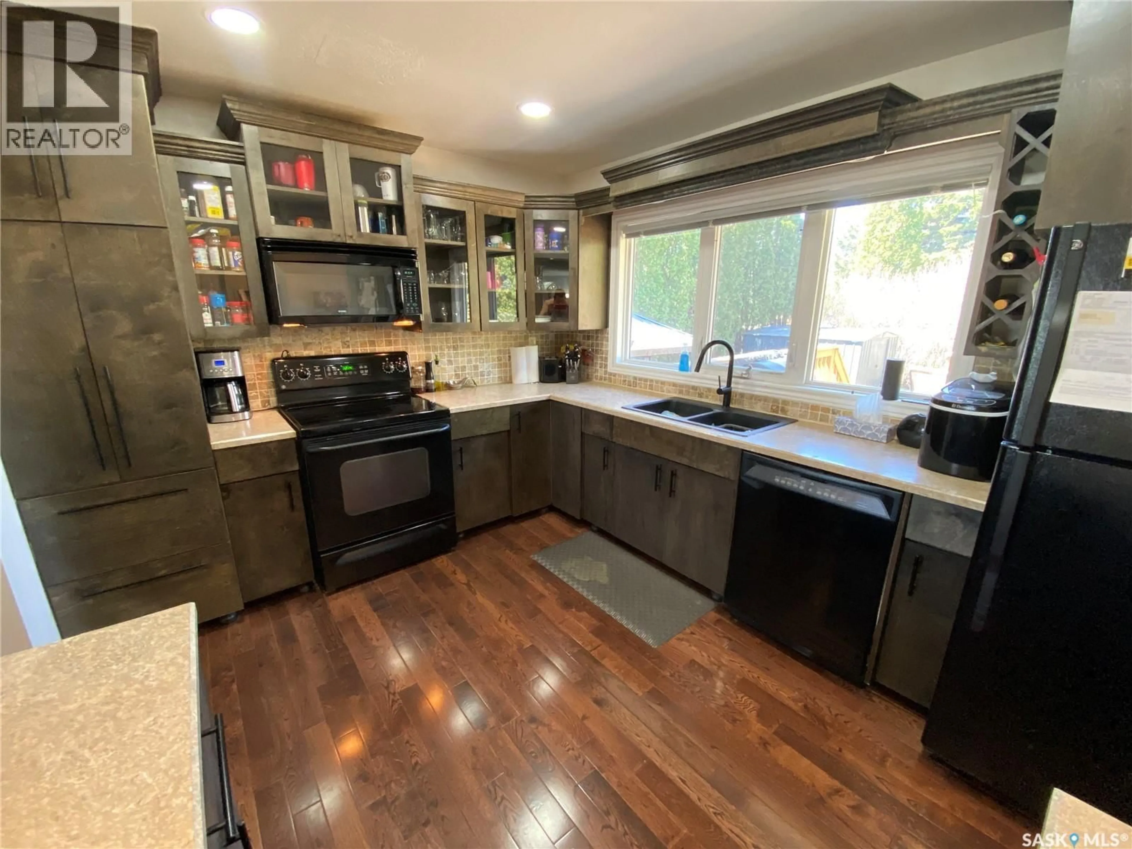 Open concept kitchen, unknown for 36 MOSSFIELD PLACE, Yorkton Saskatchewan S3N2R2