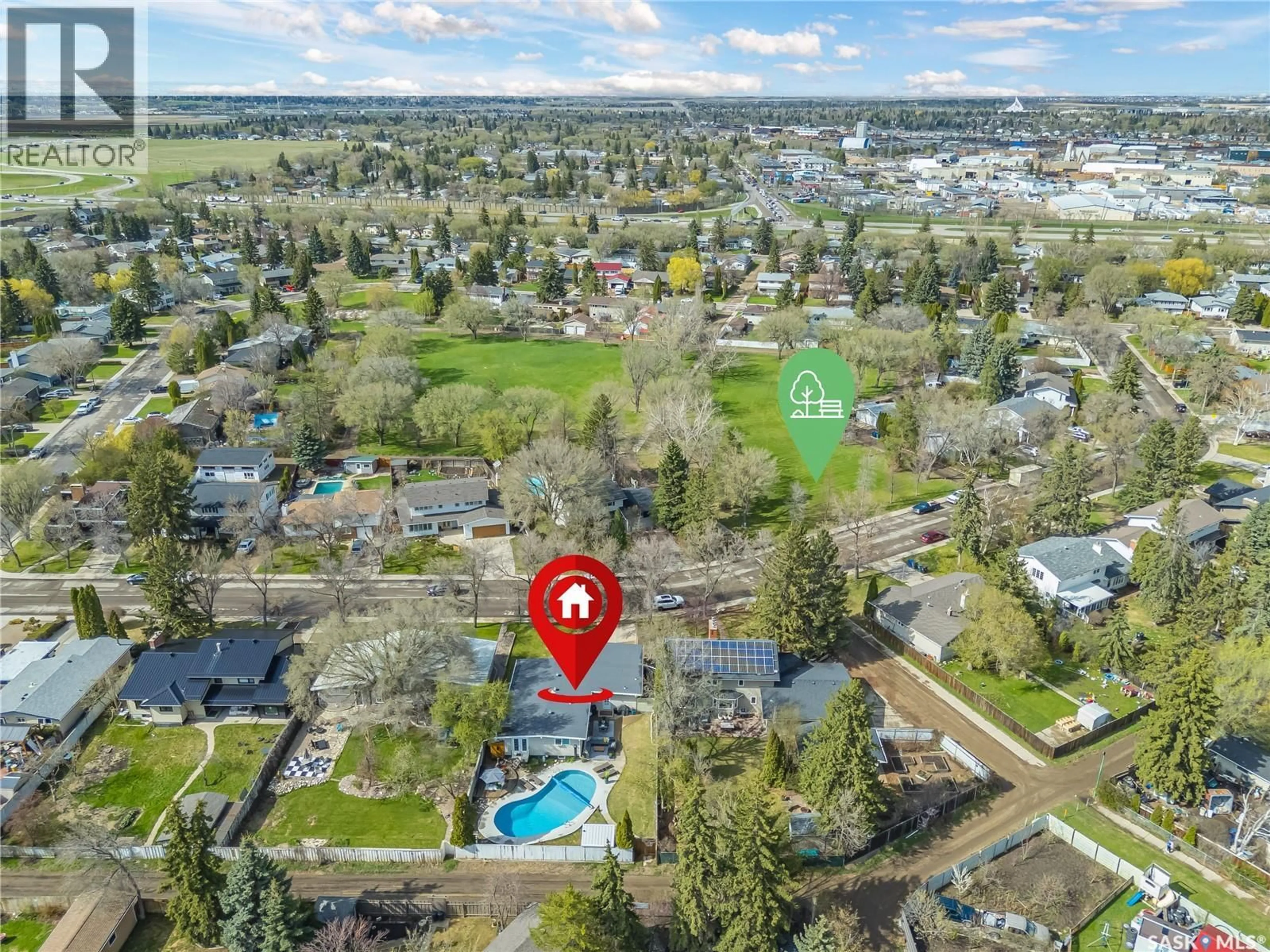 A pic from outside/outdoor area/front of a property/back of a property/a pic from drone, water/lake/river/ocean view for 30 CAMBRIDGE CRESCENT, Saskatoon Saskatchewan S7H3P8