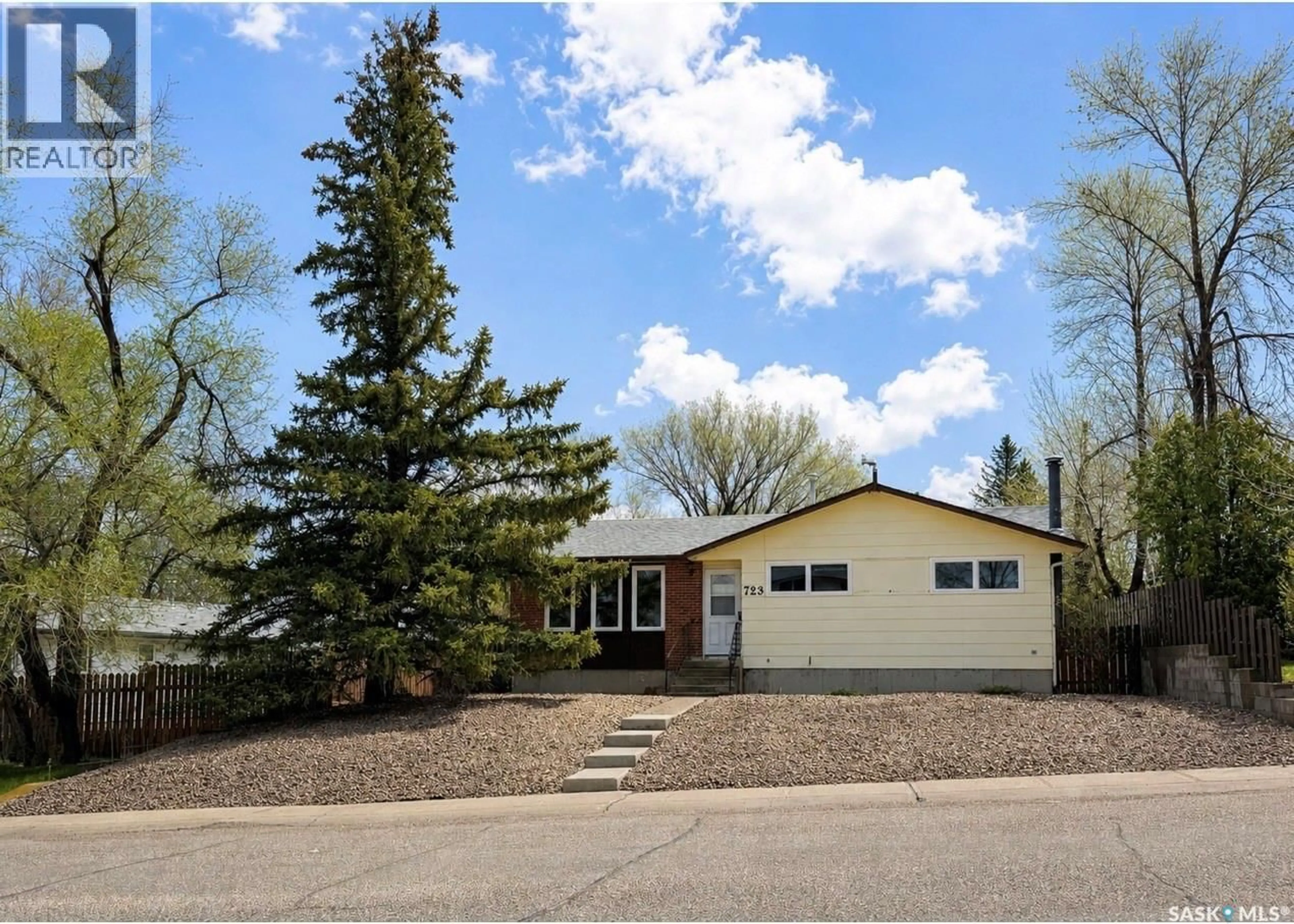 Unknown for 723 FIELD DRIVE, Swift Current Saskatchewan S9H4C4