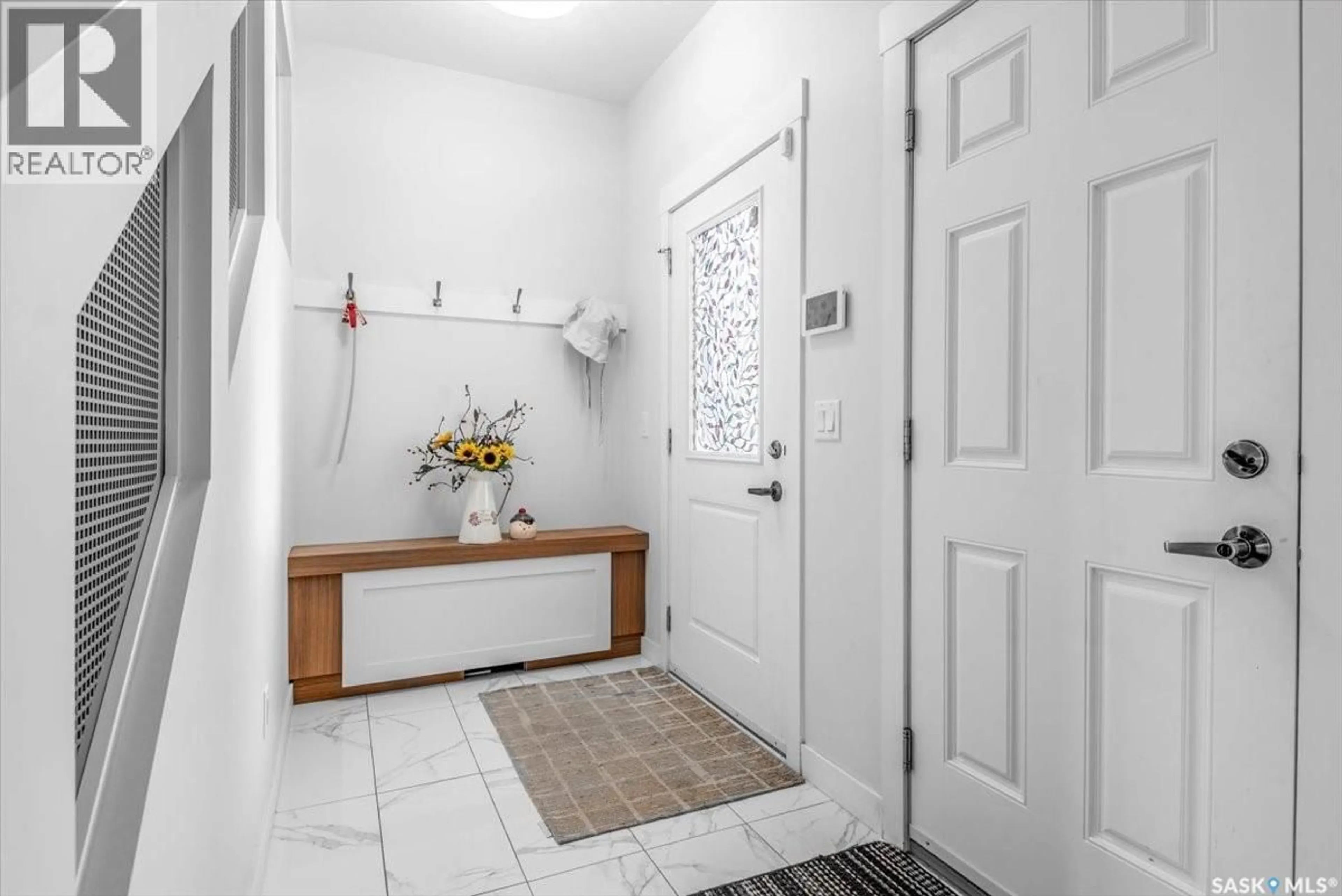 Indoor entryway for 3628 GEE CRESCENT, Regina Saskatchewan S4V3P2