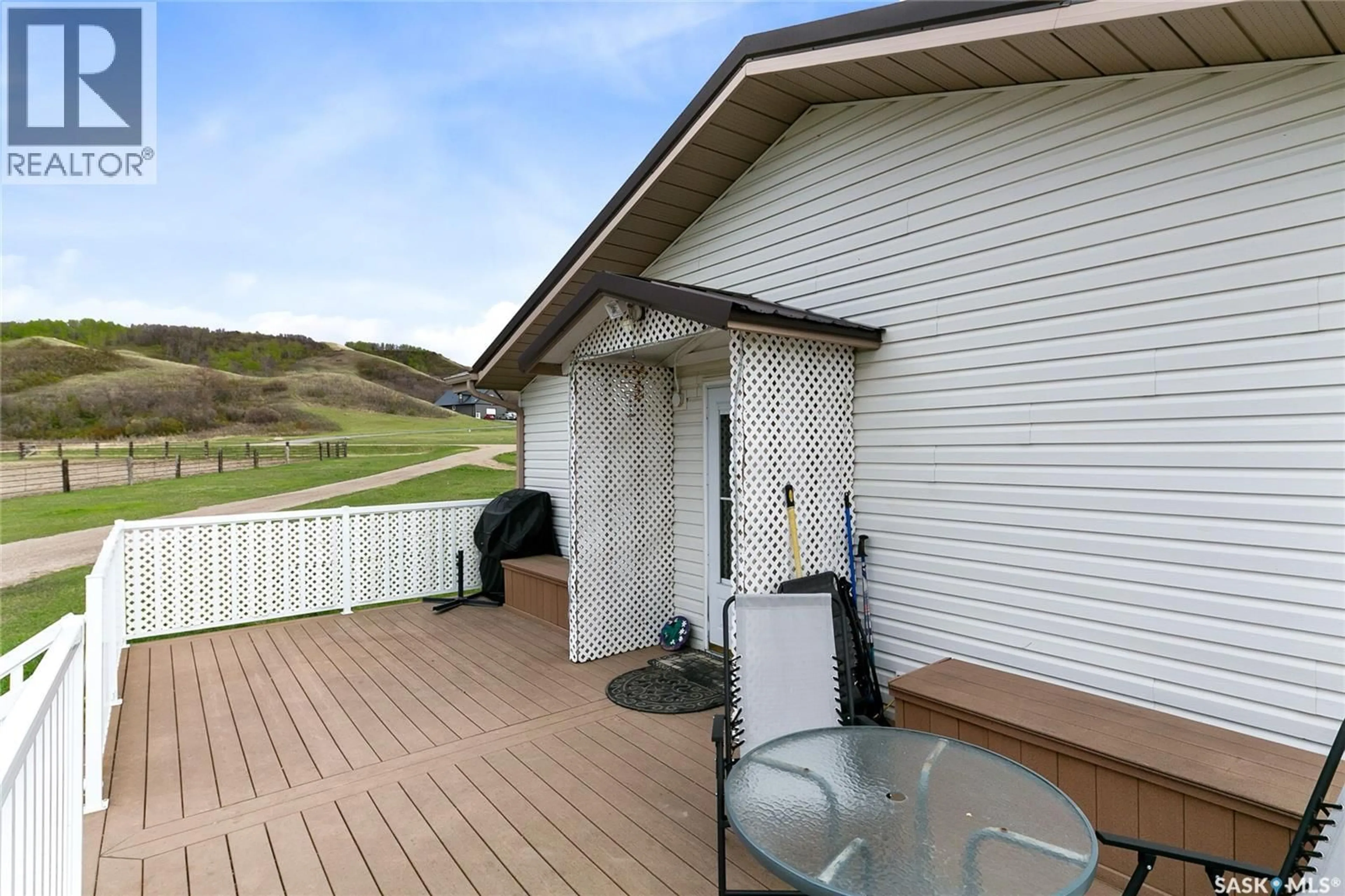 Patio, water/lake/river/ocean view for LUDWIG ACRES, Lumsden Rm No. 189 Saskatchewan S0G0W0