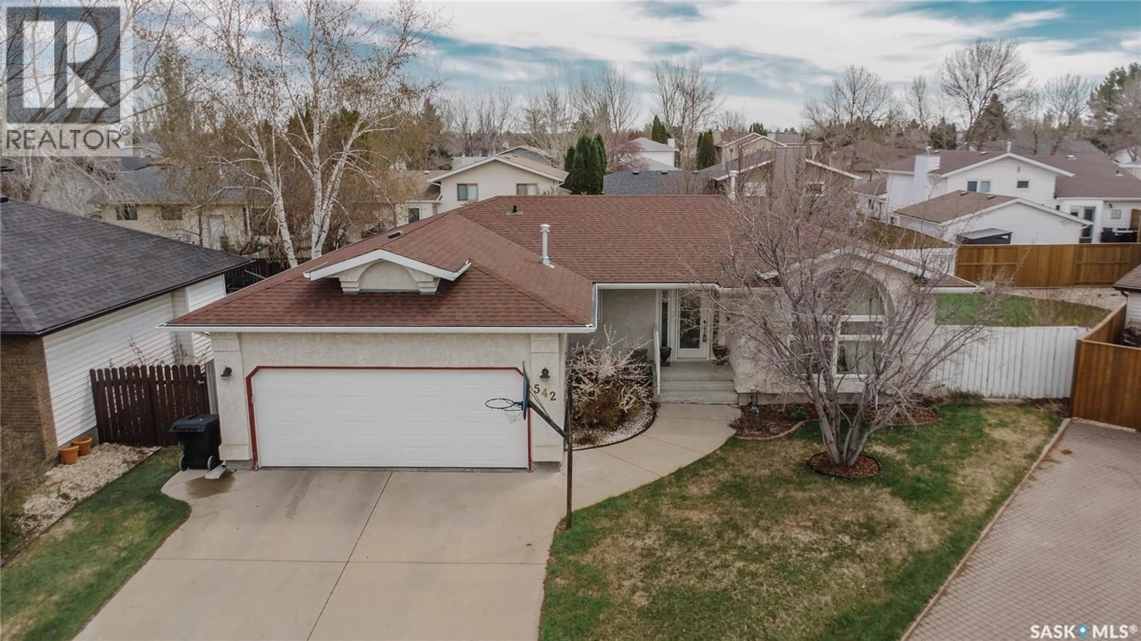 A pic from outside/outdoor area/front of a property/back of a property/a pic from drone, street for 542 BORNSTEIN TERRACE, Saskatoon Saskatchewan S7N3Y1