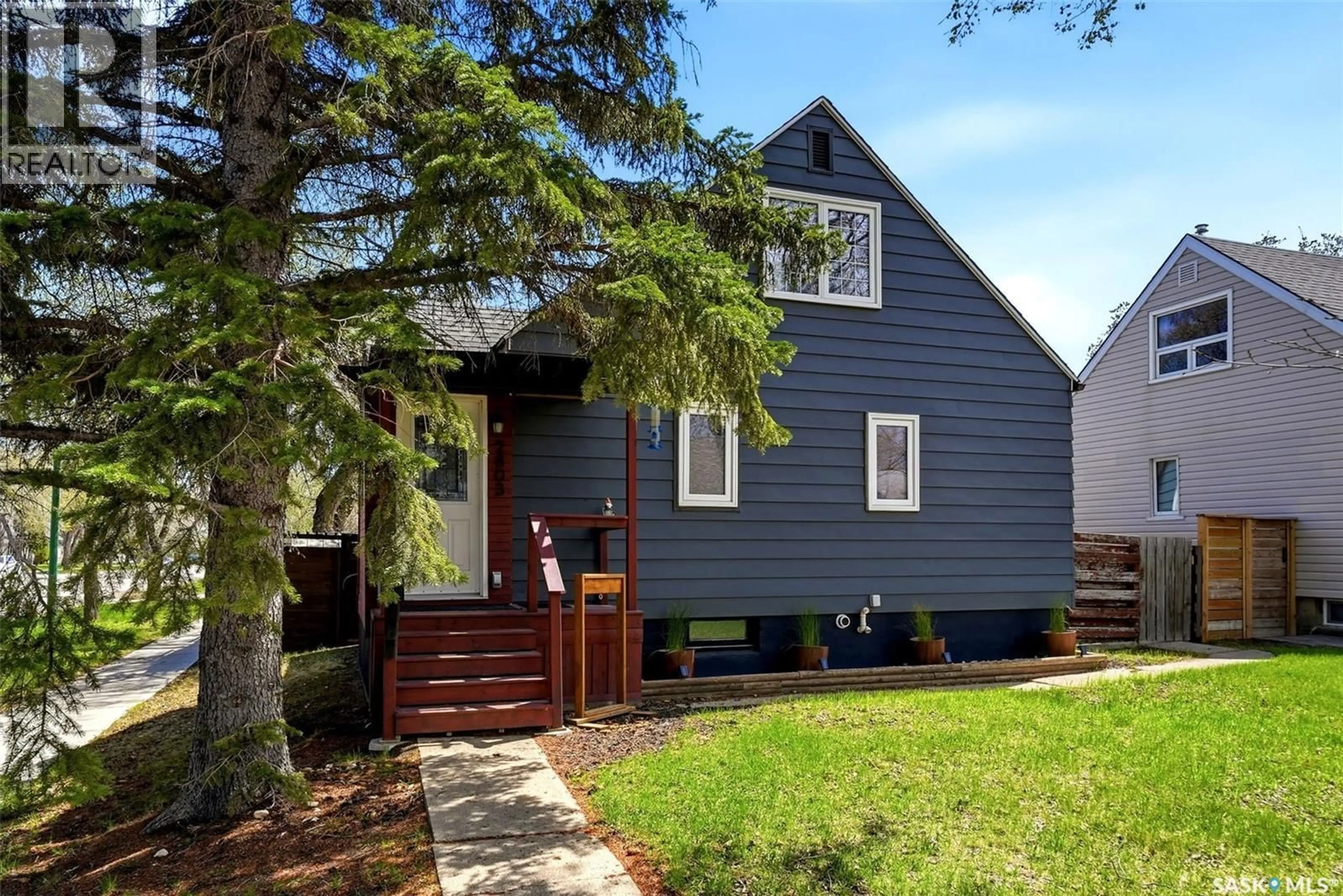 Home with vinyl exterior material, street for 2803 MCTAVISH STREET, Regina Saskatchewan S4S2C3