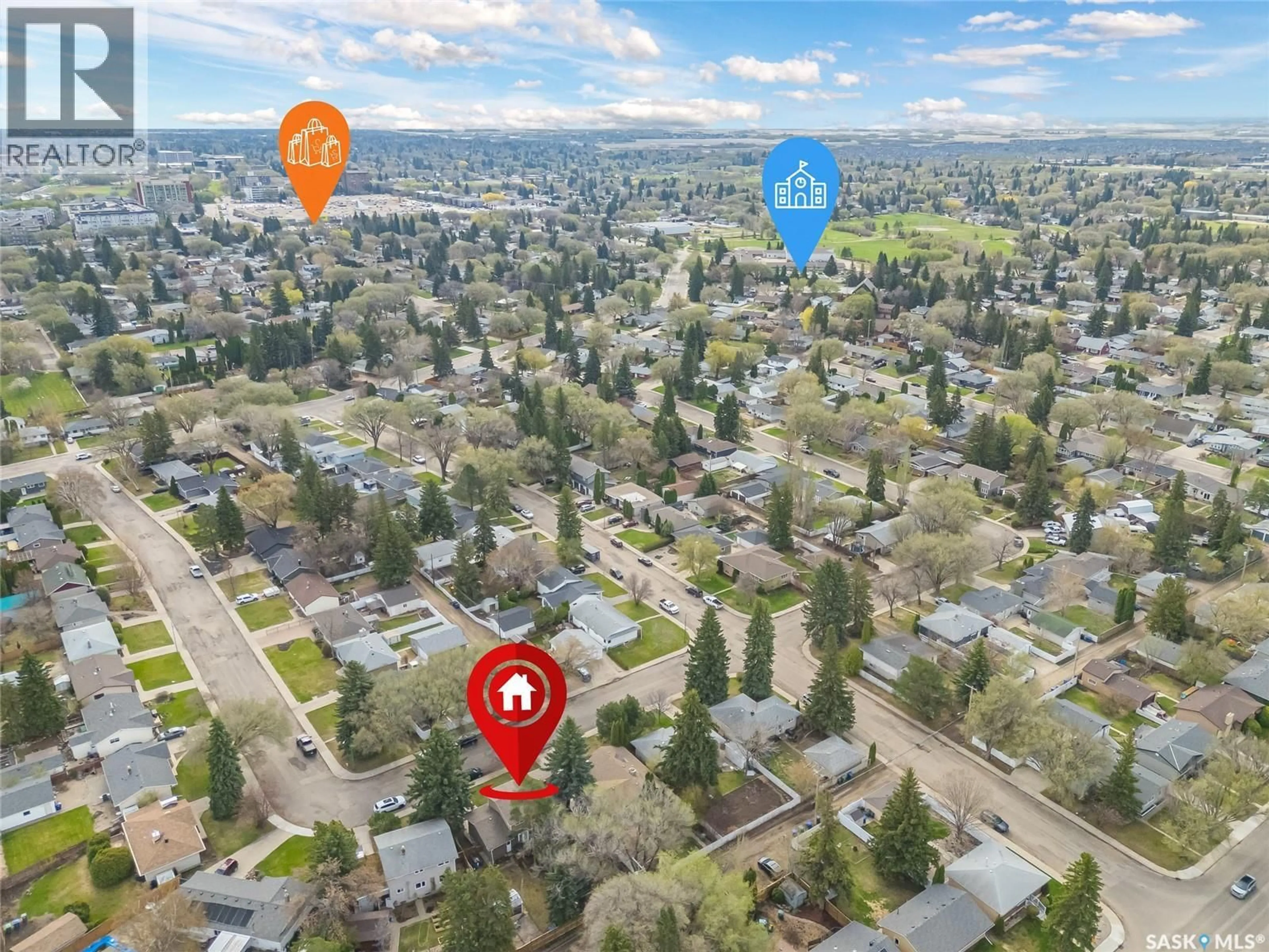 A pic from outside/outdoor area/front of a property/back of a property/a pic from drone, street for 5 LEYDEN CRESCENT, Saskatoon Saskatchewan S7J2S3
