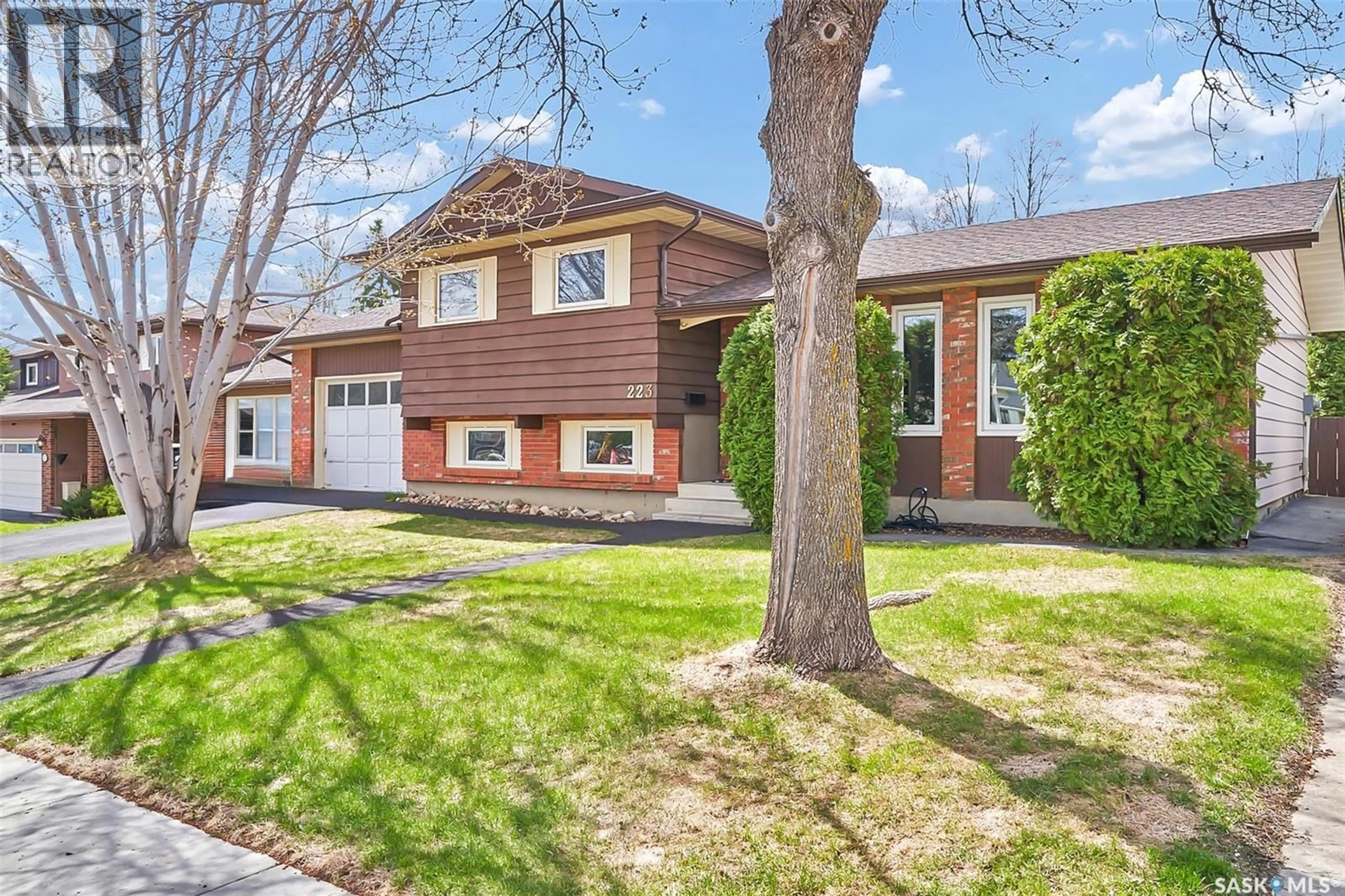 Unknown for 223 PENRYN CRESCENT, Saskatoon Saskatchewan S7H5G5