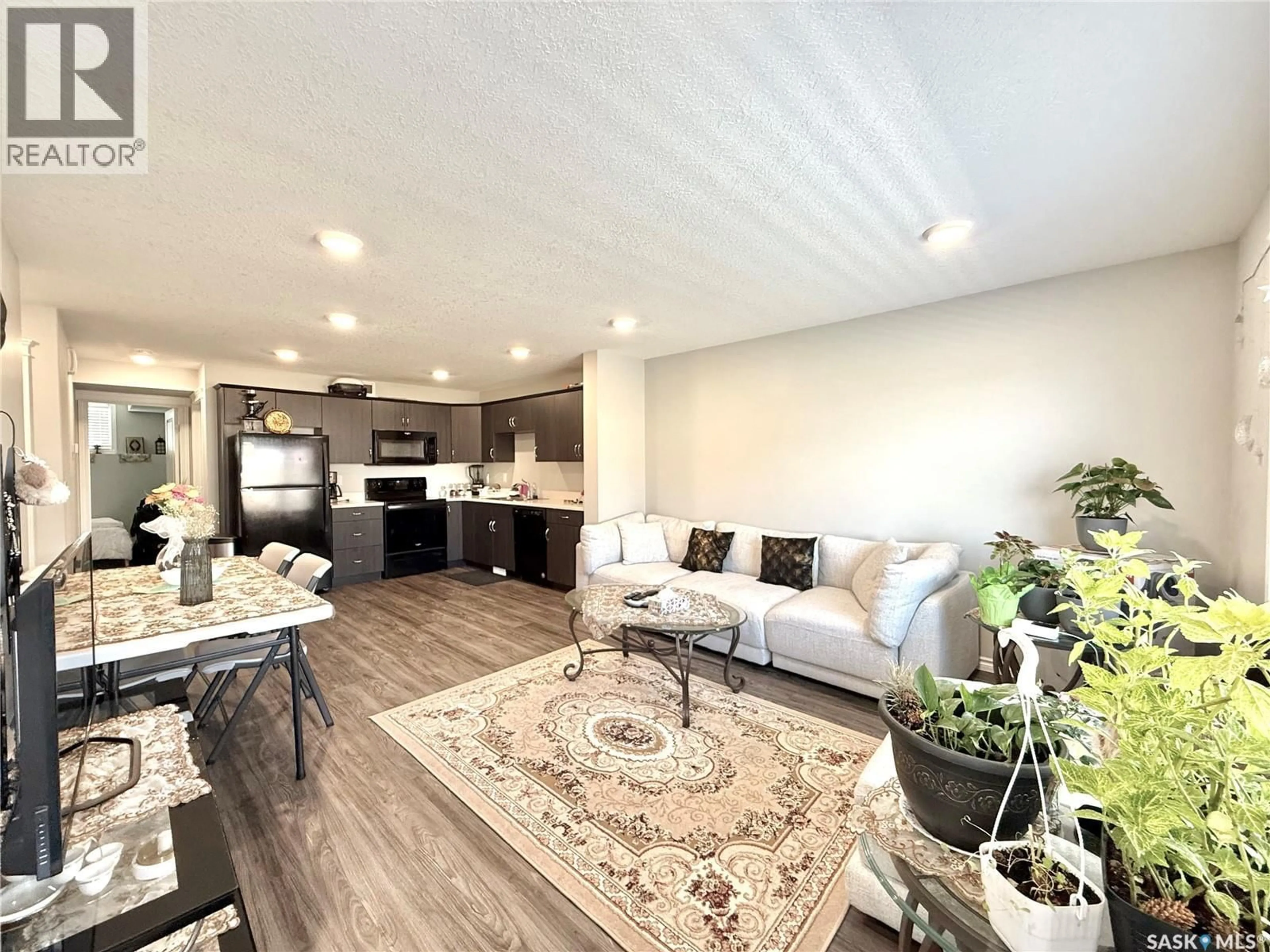 Open concept kitchen, unknown for 503 110 AKHTAR BEND, Saskatoon Saskatchewan S7W0X5
