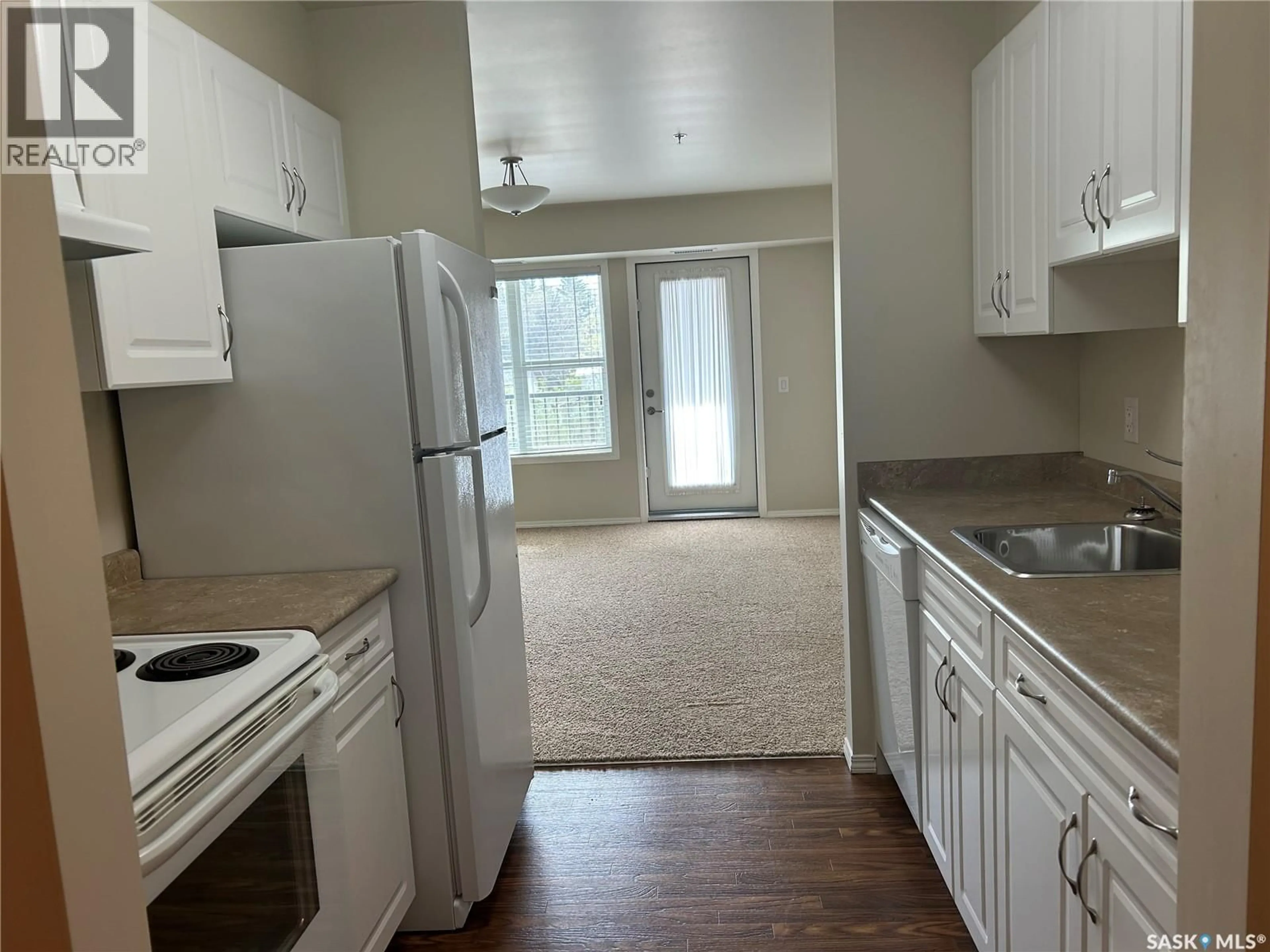 Standard kitchen, unknown for 321 601 110TH AVENUE, Tisdale Saskatchewan S0E1T0