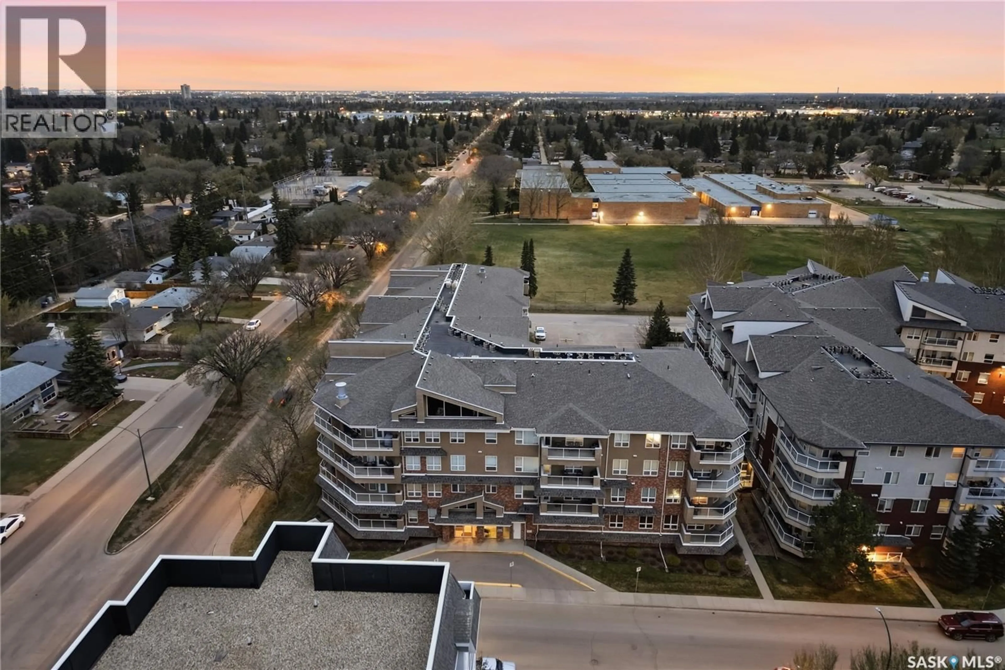 A pic from outside/outdoor area/front of a property/back of a property/a pic from drone, city buildings view from balcony for 210 102 ARMISTICE WAY, Saskatoon Saskatchewan S7J2Z6