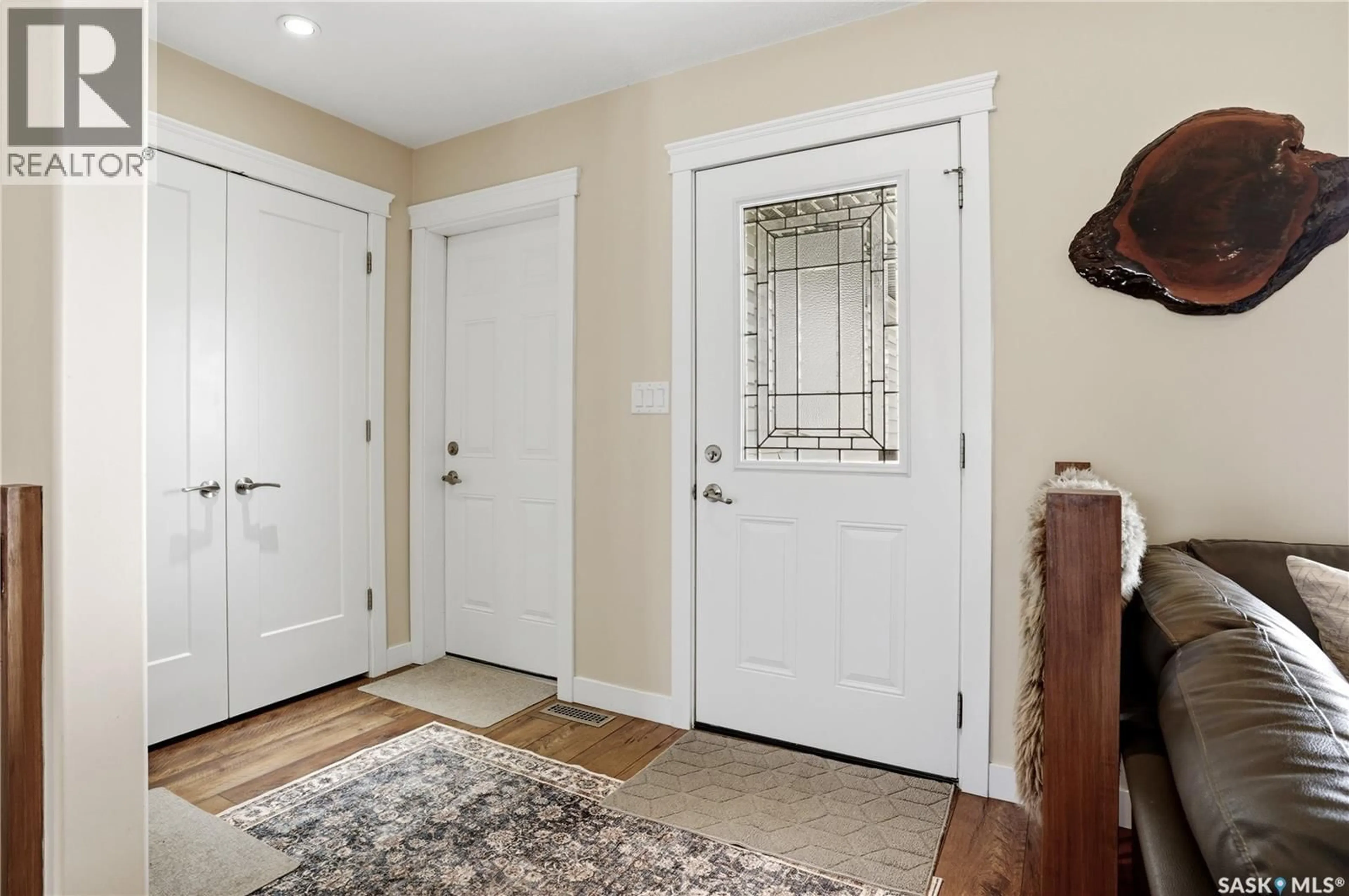 Indoor entryway for 1003 DEWDNEY STREET, Indian Head Saskatchewan S0G2K0
