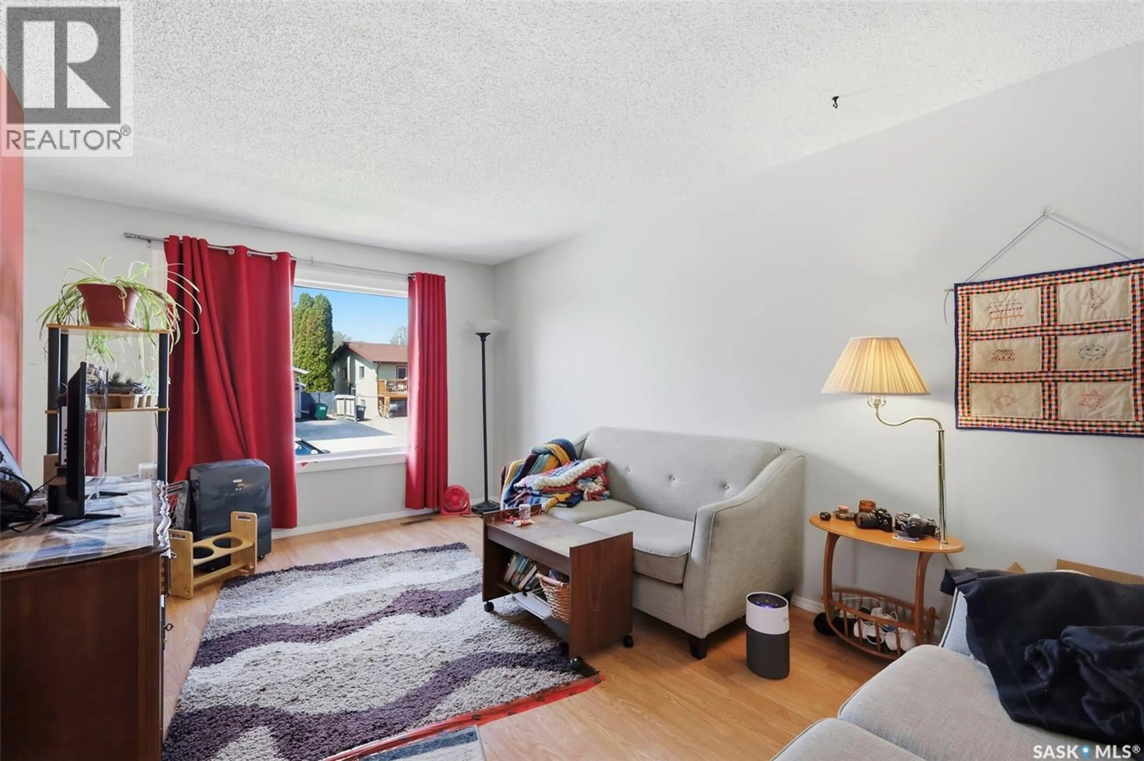 Living room with furniture, unknown for 1605-1607 LAURA AVENUE, Saskatoon Saskatchewan S7N2T2