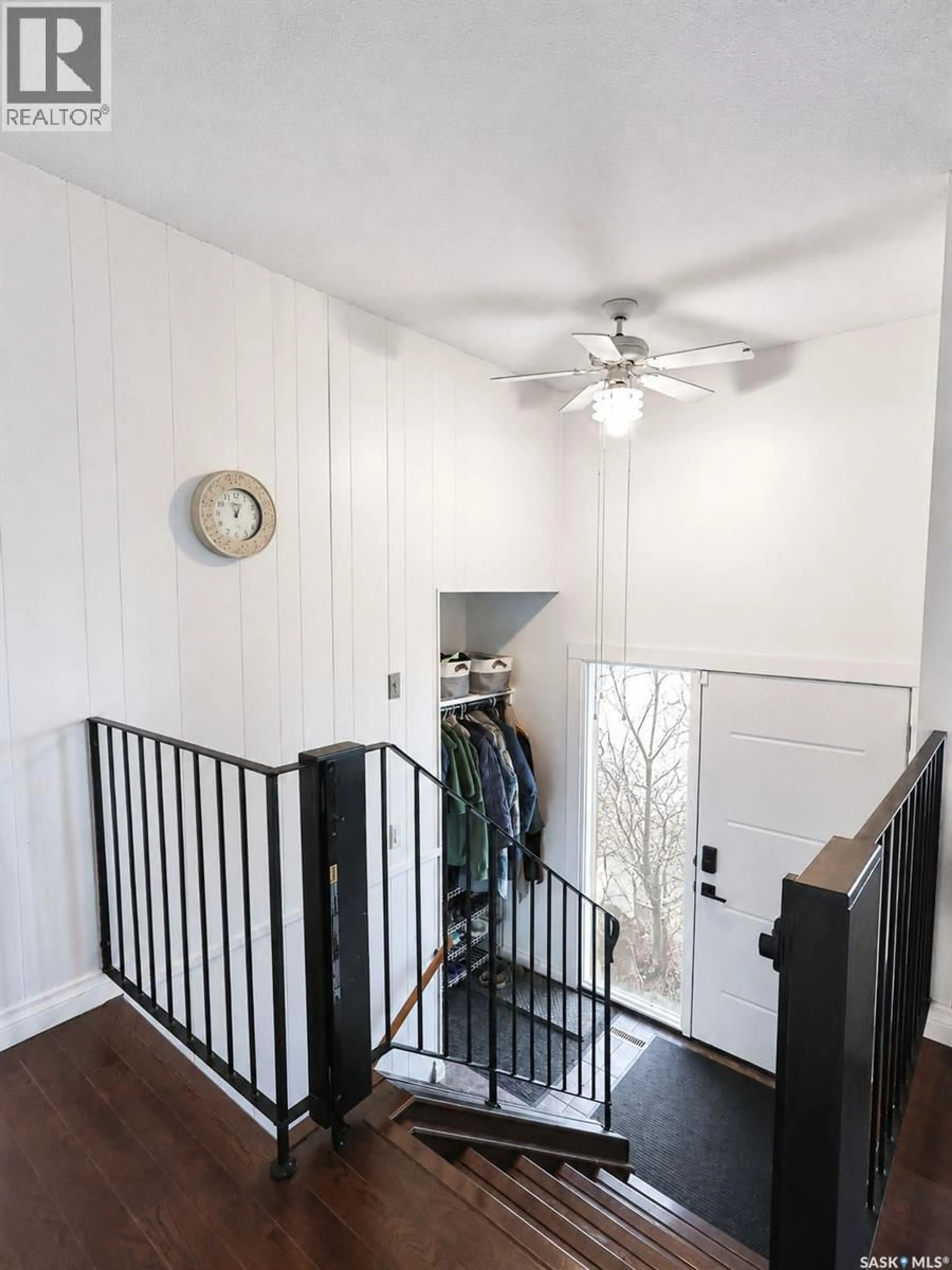 Indoor entryway for 680 EASTWOOD STREET, Prince Albert Saskatchewan S6V2T5