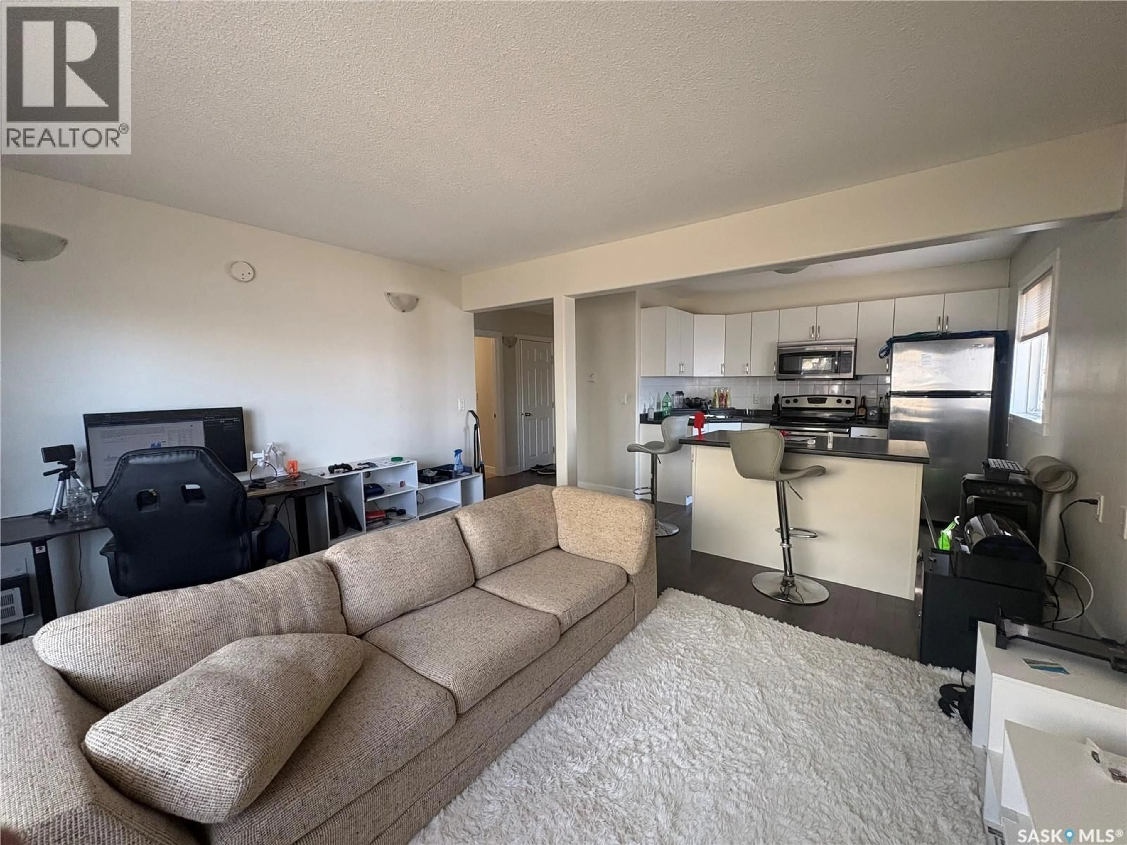 A pic of a room for 2060 LORNE STREET, Regina Saskatchewan S4P2M2