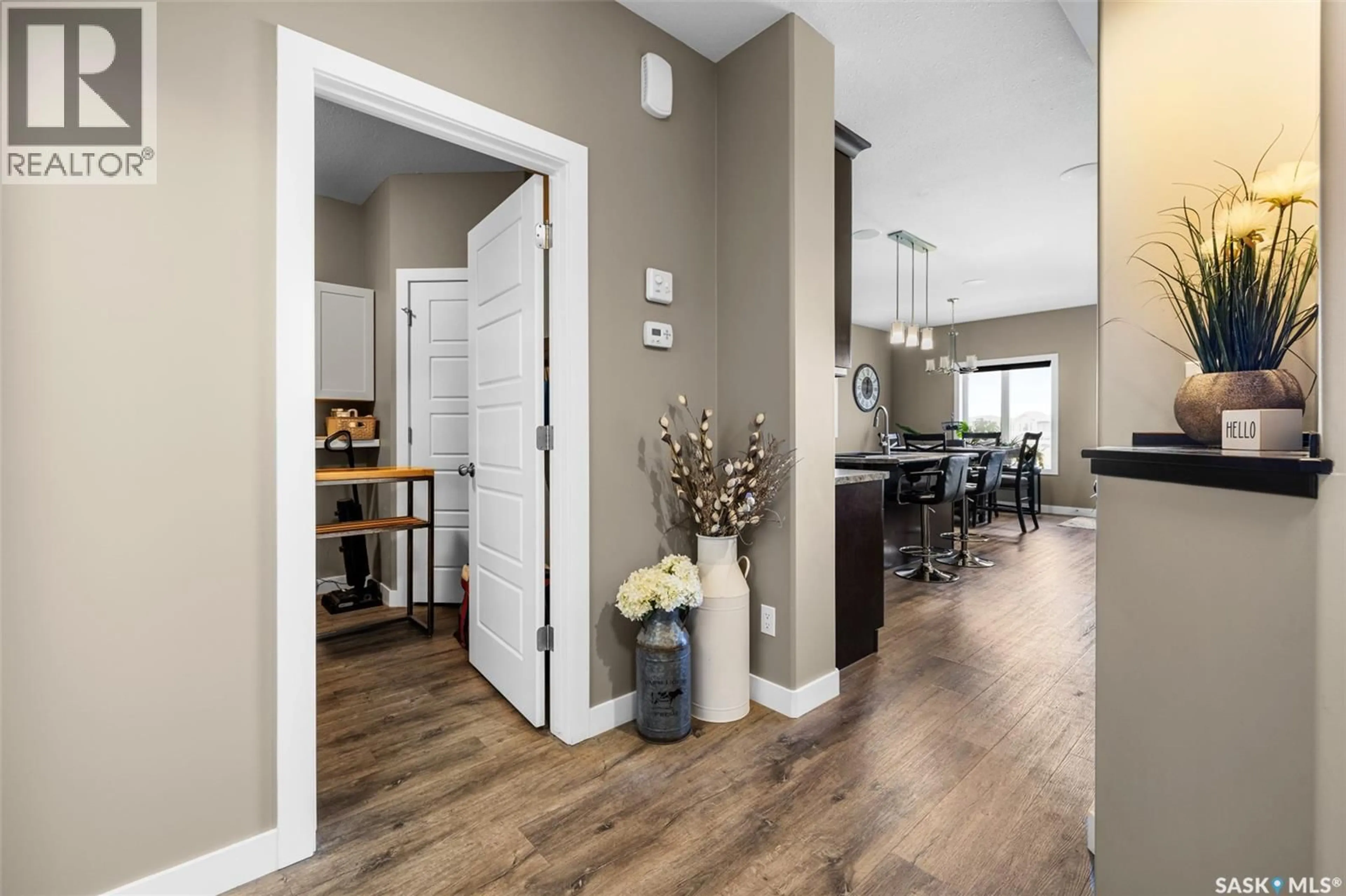Indoor entryway for 5044 CRANE CRESCENT, Regina Saskatchewan S4W0B9