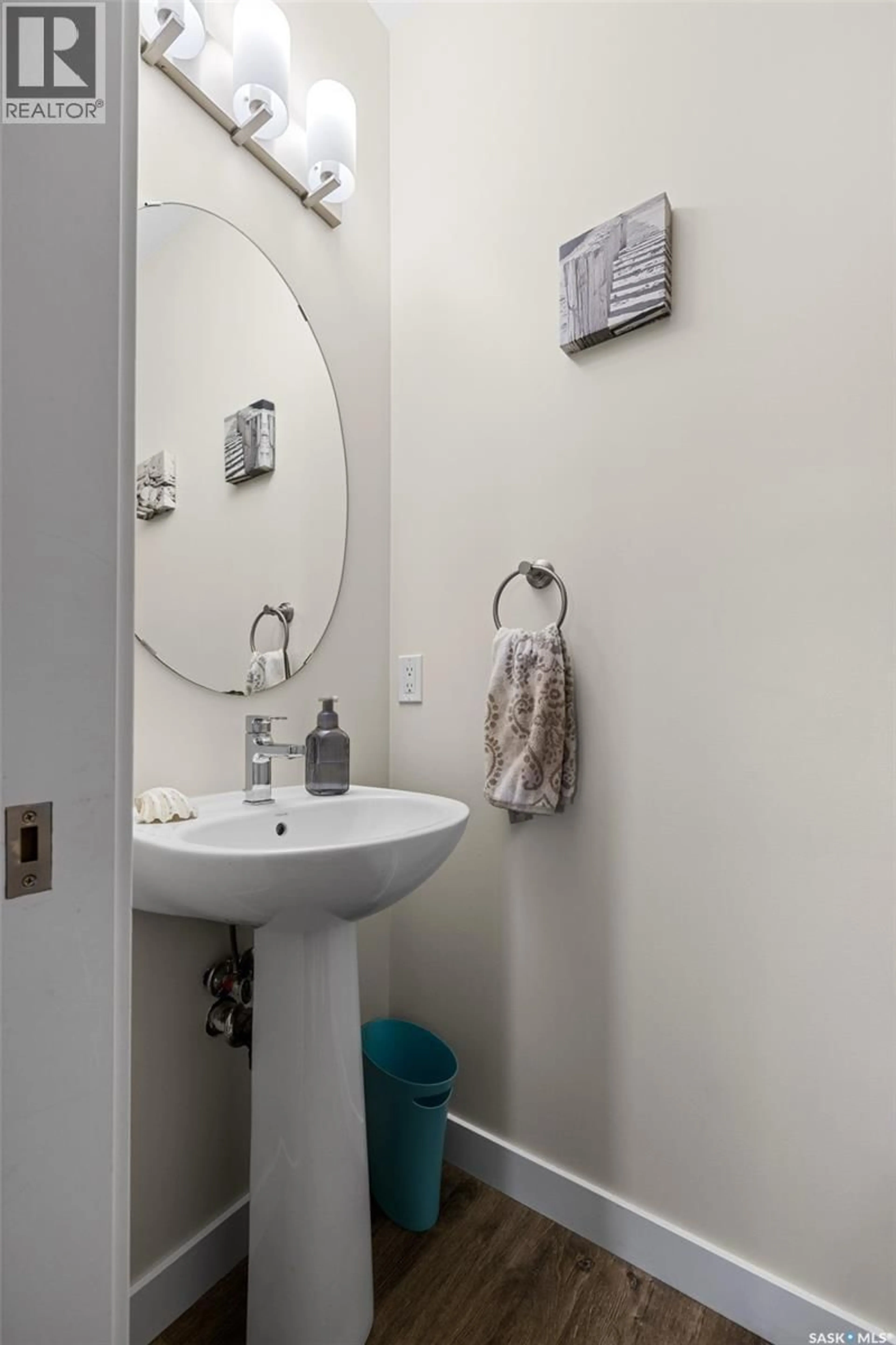 Standard bathroom, floor is not visible for 5044 CRANE CRESCENT, Regina Saskatchewan S4W0B9