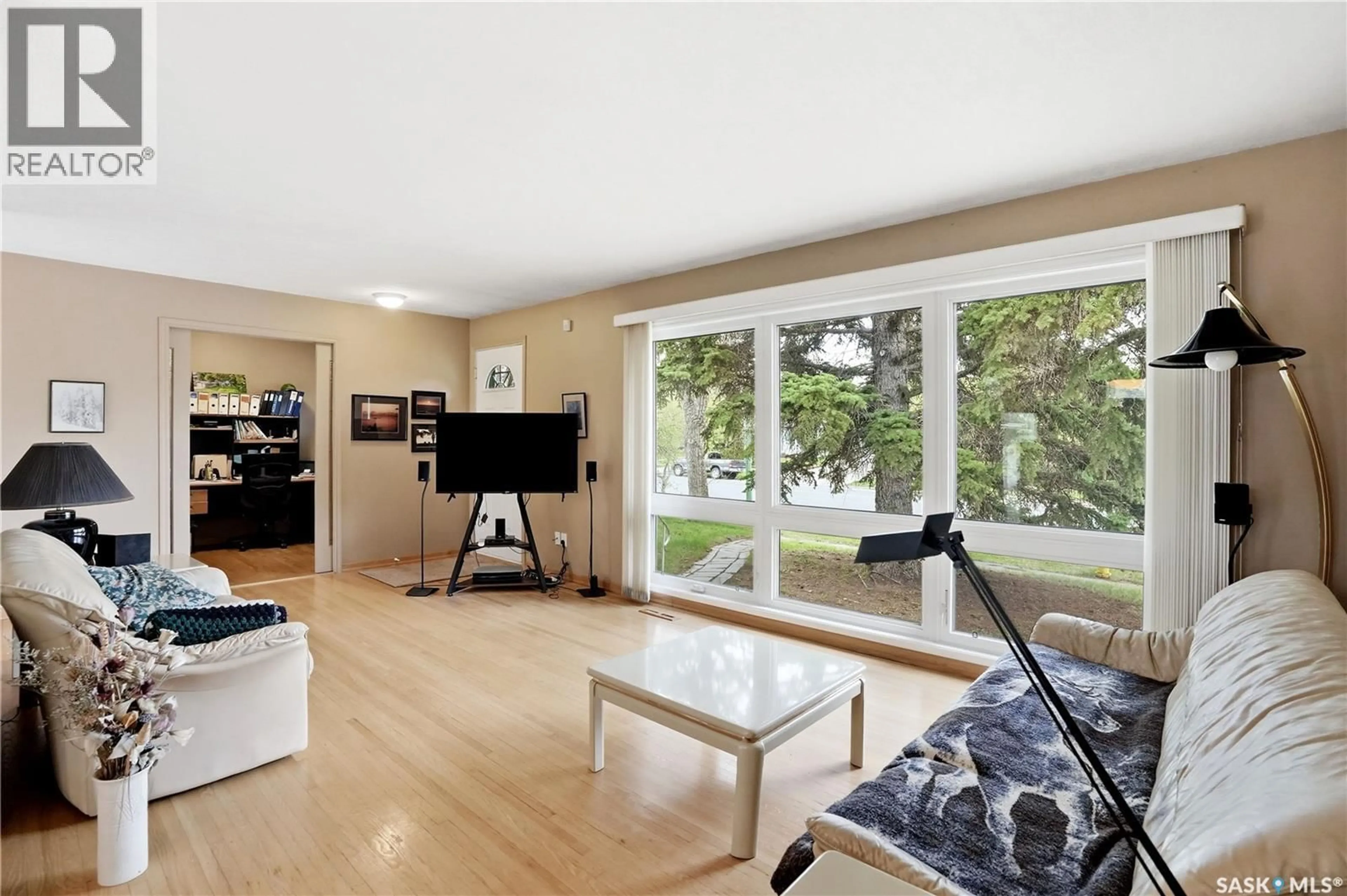 Living room with furniture, unknown for 2601 PASQUA STREET, Regina Saskatchewan S4S0M4