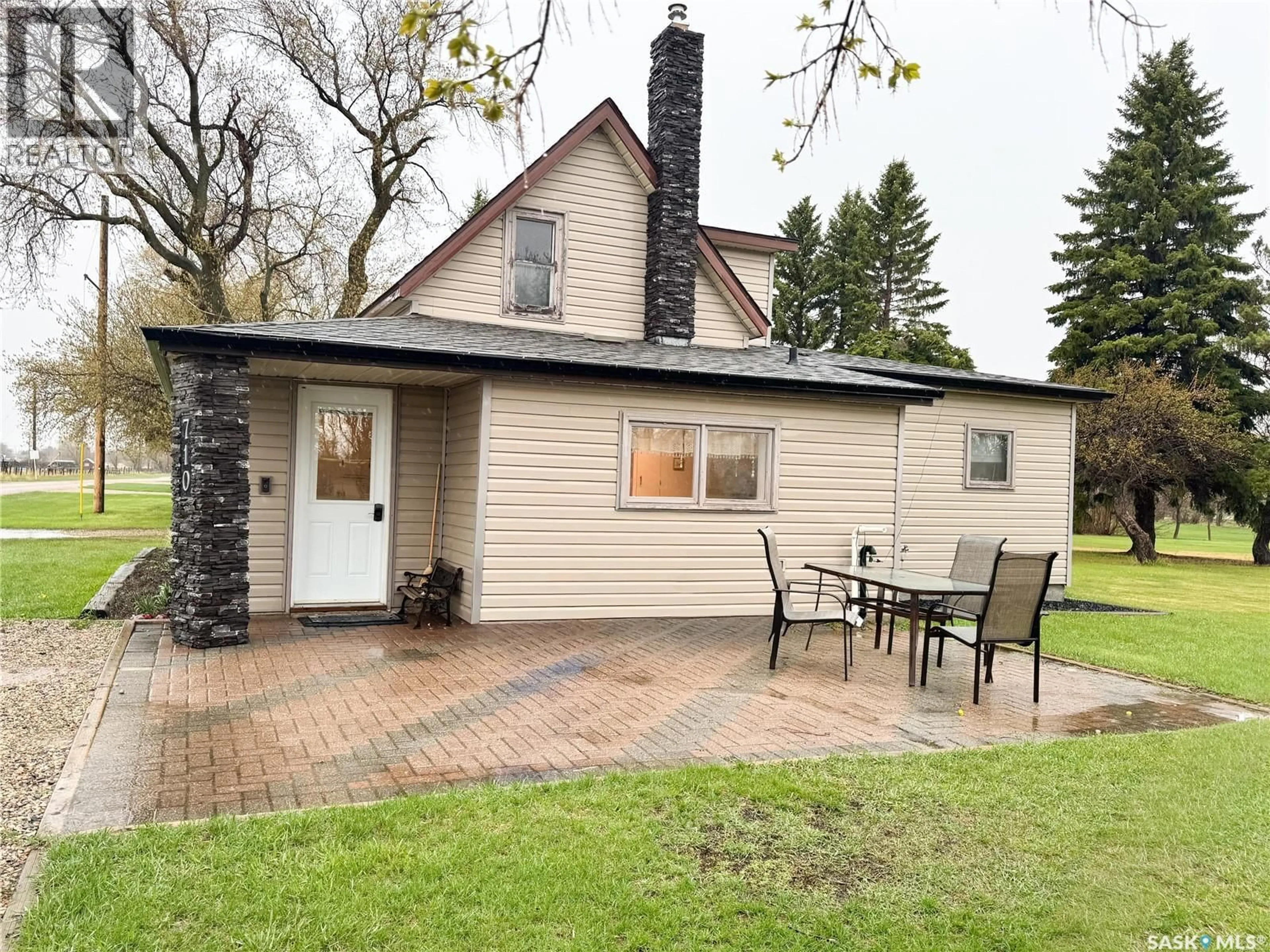 Patio, street for 710 CHERRY STREET, Wolseley Saskatchewan S0G5H0