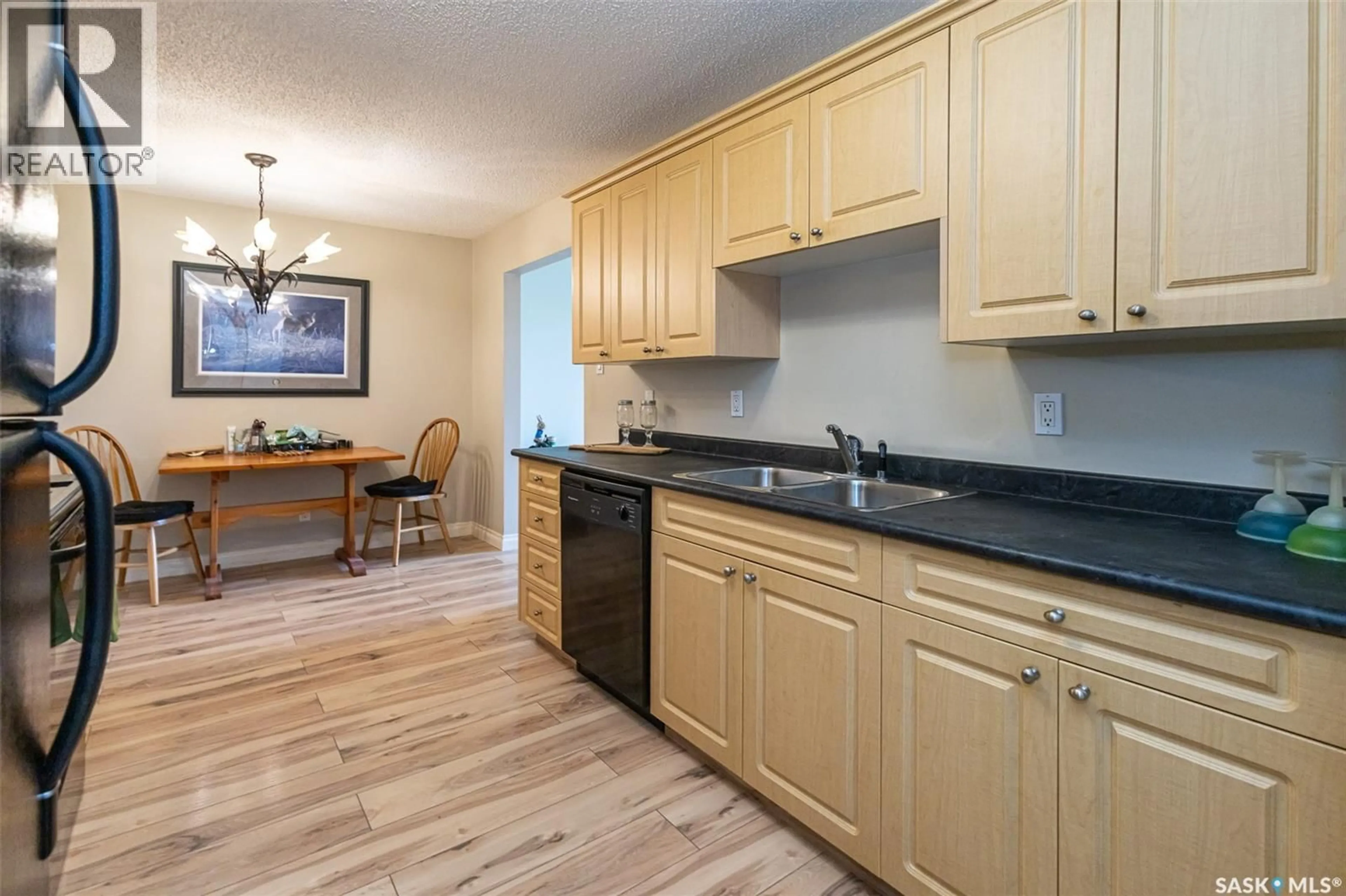 Standard kitchen, unknown for 3809 - 14 LUTHER PLACE, Saskatoon Saskatchewan S7H4B1