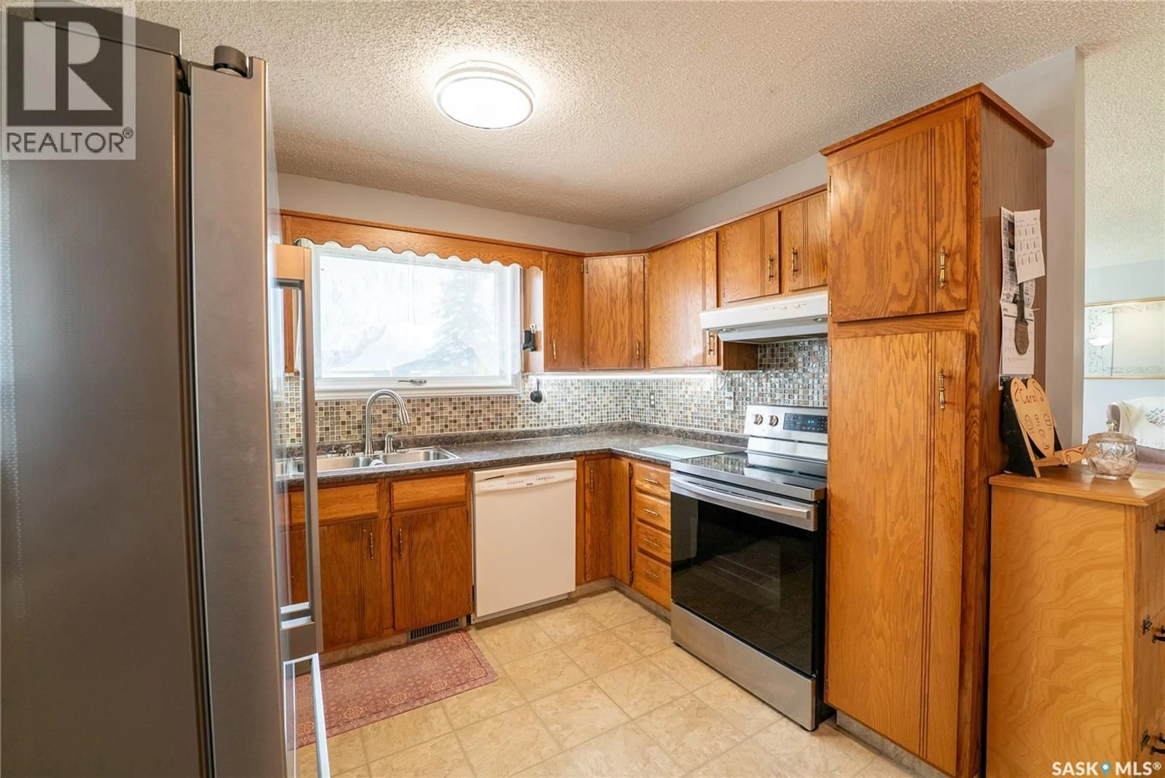 Standard kitchen, unknown for 406 WALTER SCOTT AVENUE, Hanley Saskatchewan S0G2E0