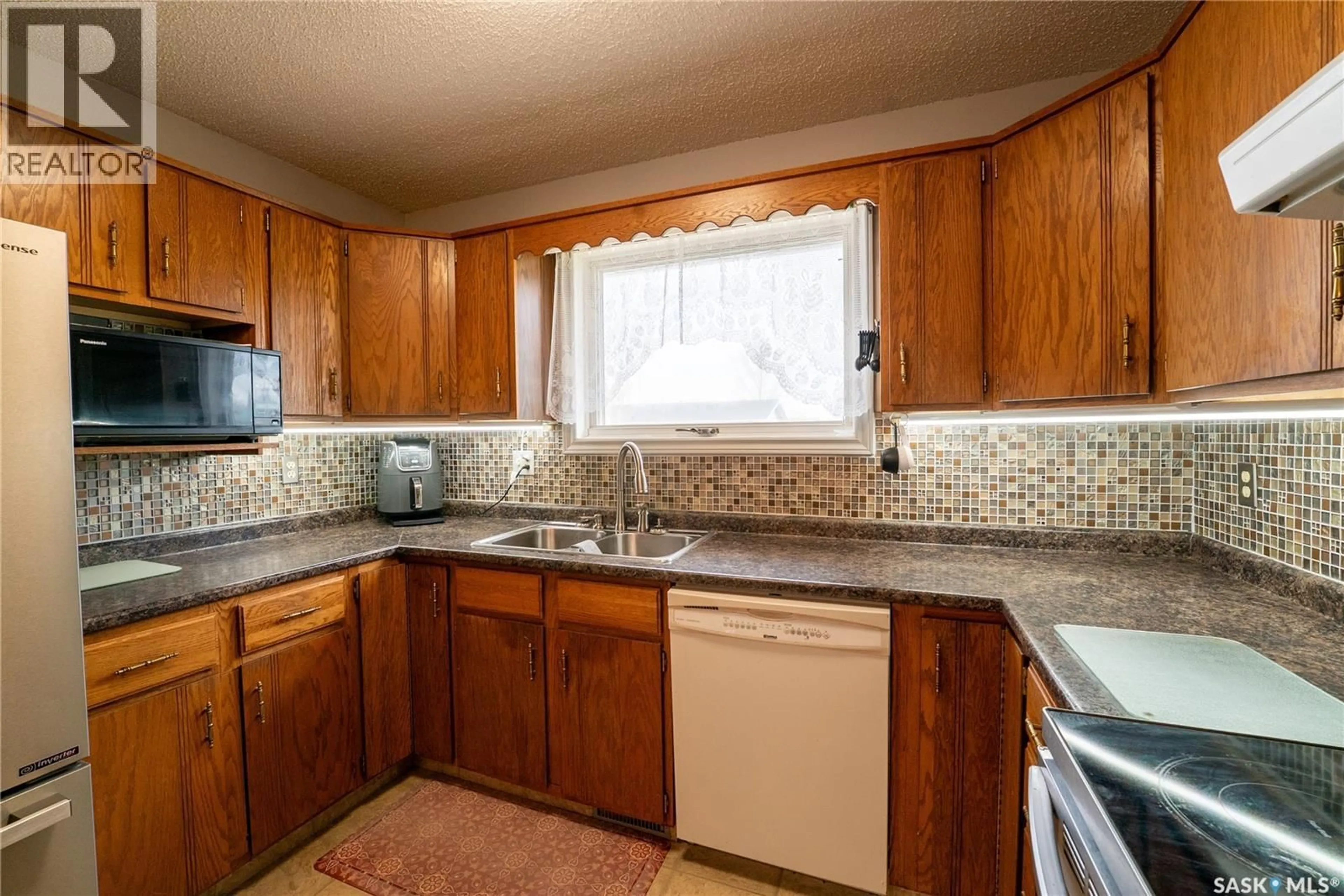 Standard kitchen, unknown for 406 WALTER SCOTT AVENUE, Hanley Saskatchewan S0G2E0