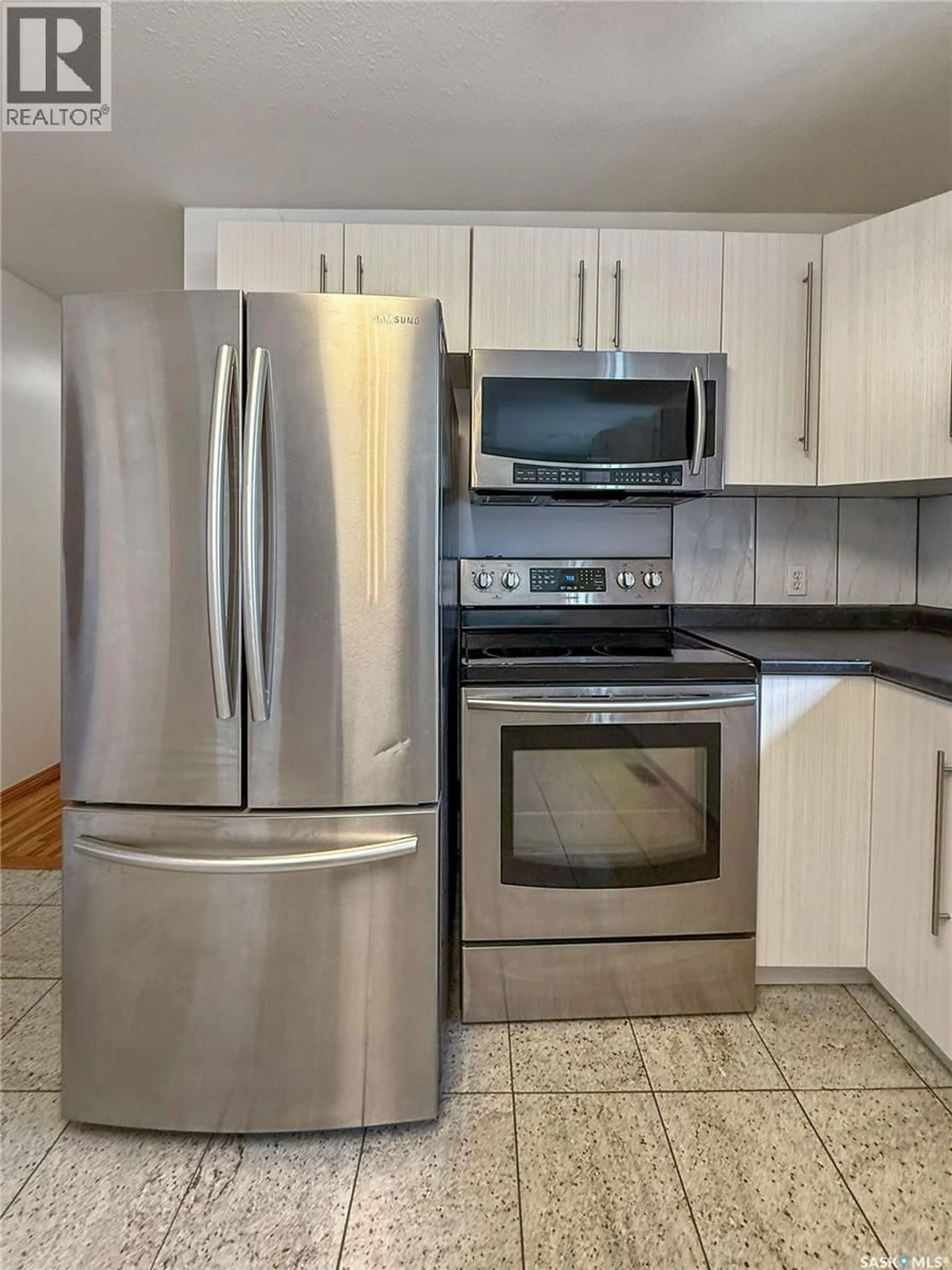 Standard kitchen, unknown for 12 5TH AVENUE, Candle Lake Saskatchewan S0J3E0