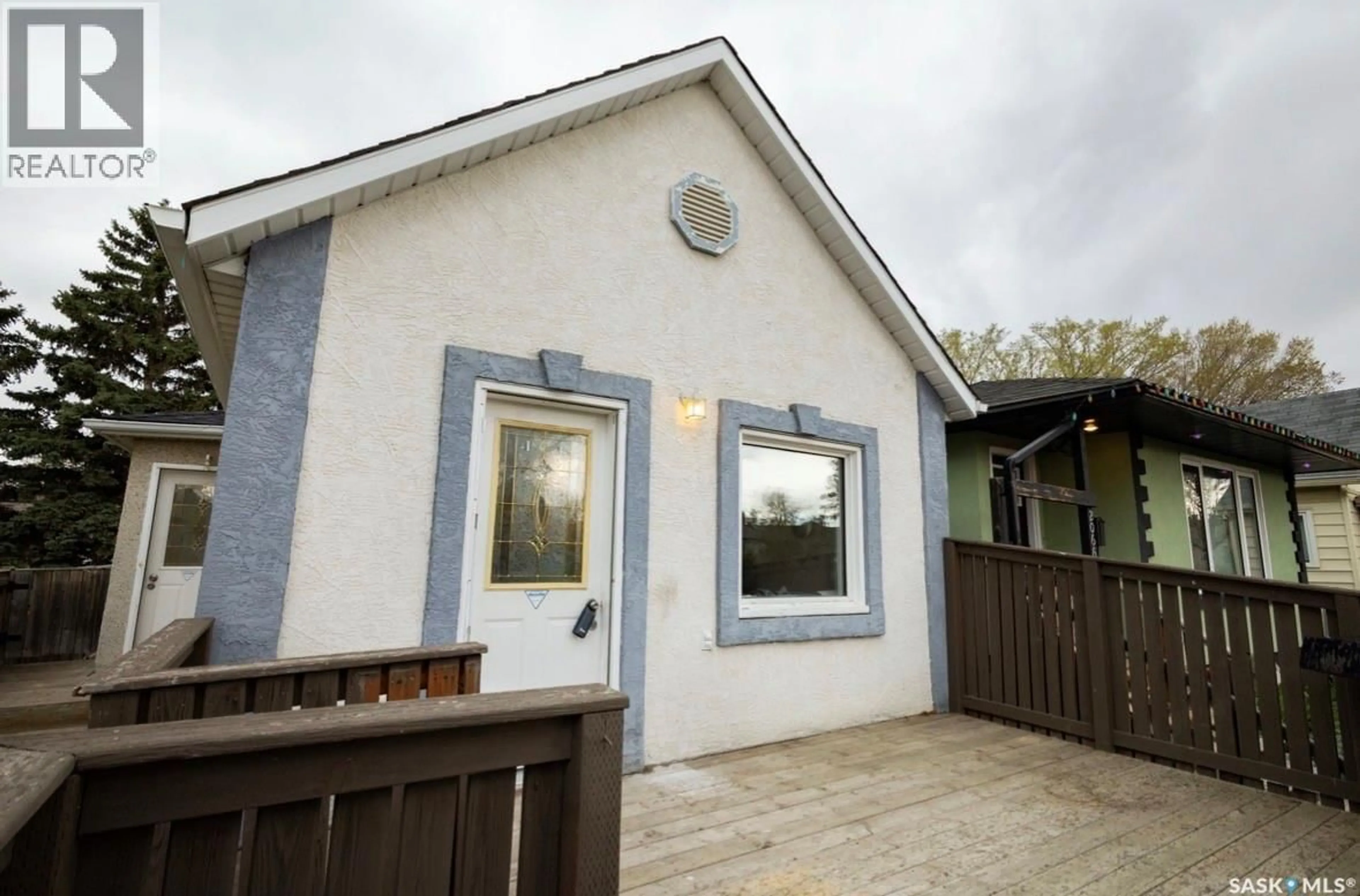 Patio, building for 2070 REYNOLDS STREET, Regina Saskatchewan S4N3M8