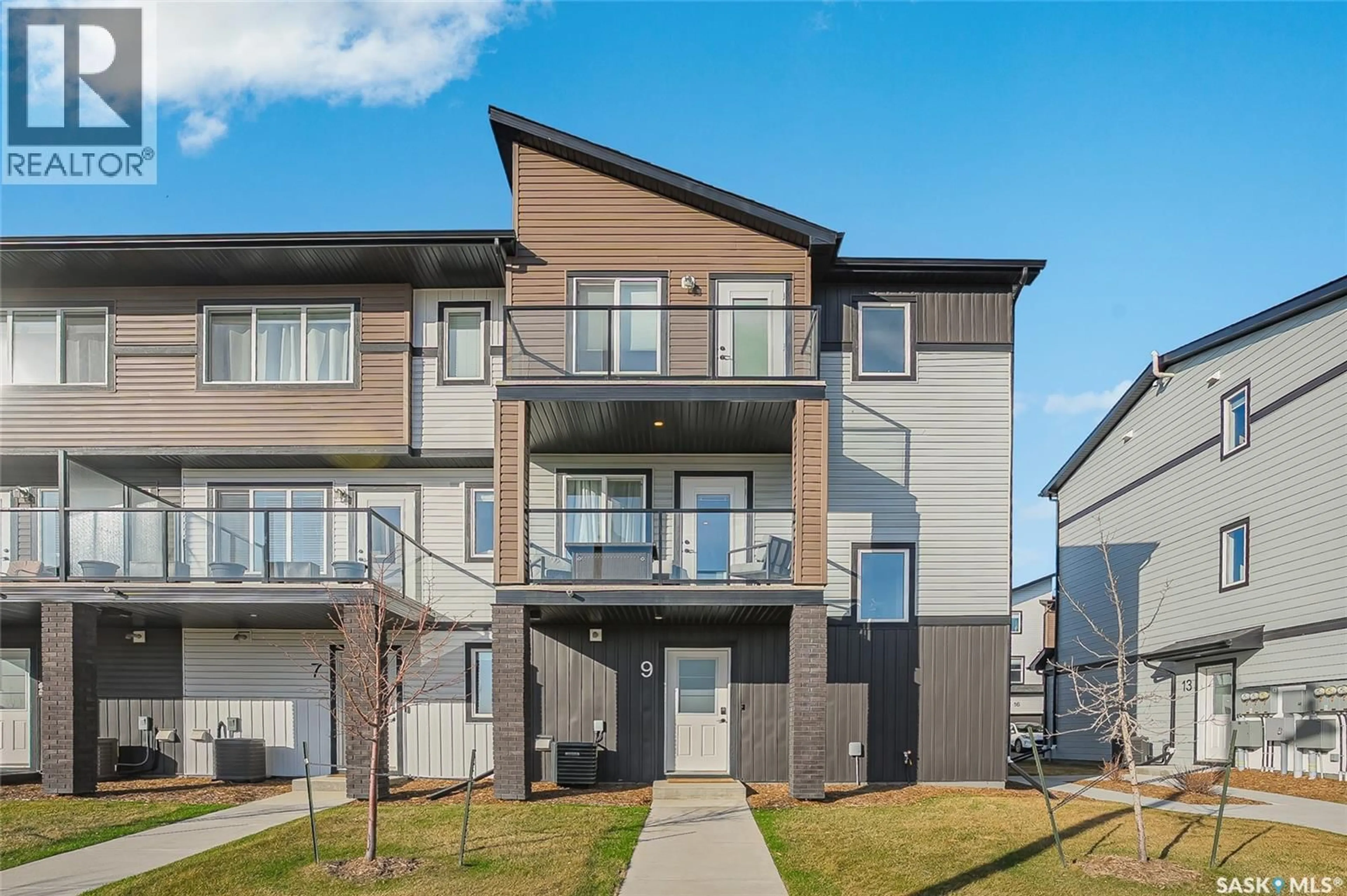 Unknown for 9 651 DUBOIS CRESCENT, Saskatoon Saskatchewan S7V0R3