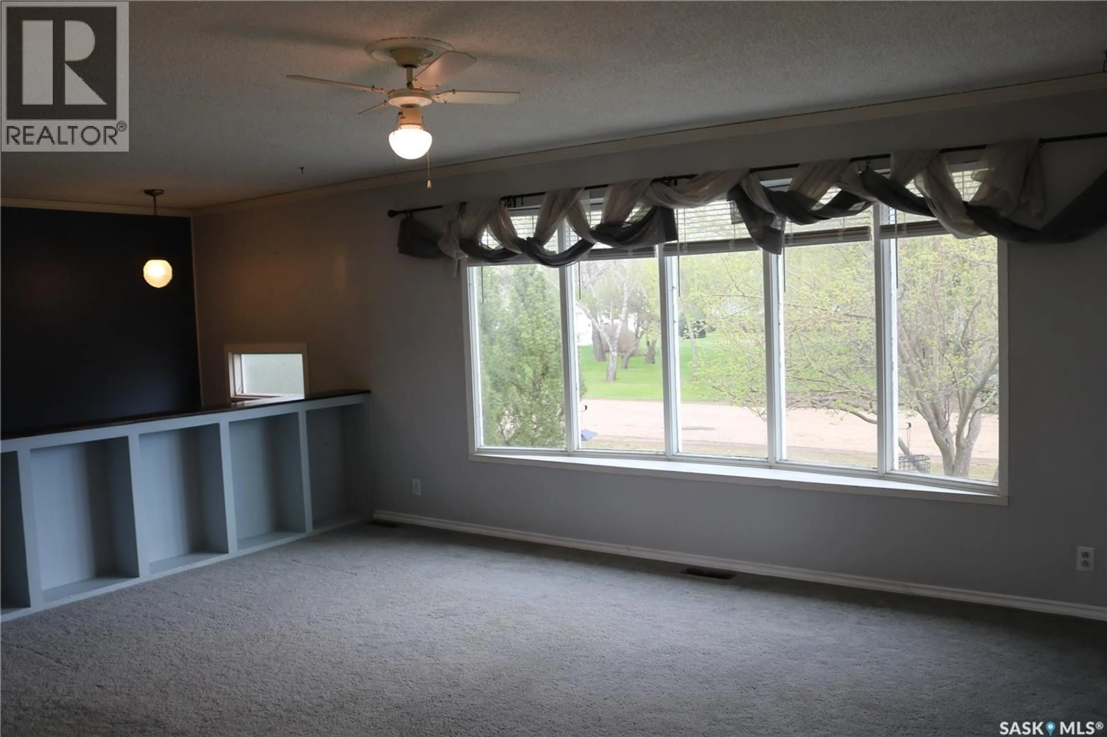 A pic of a room for 118 4TH AVENUE, Dundurn Saskatchewan S0K1K0