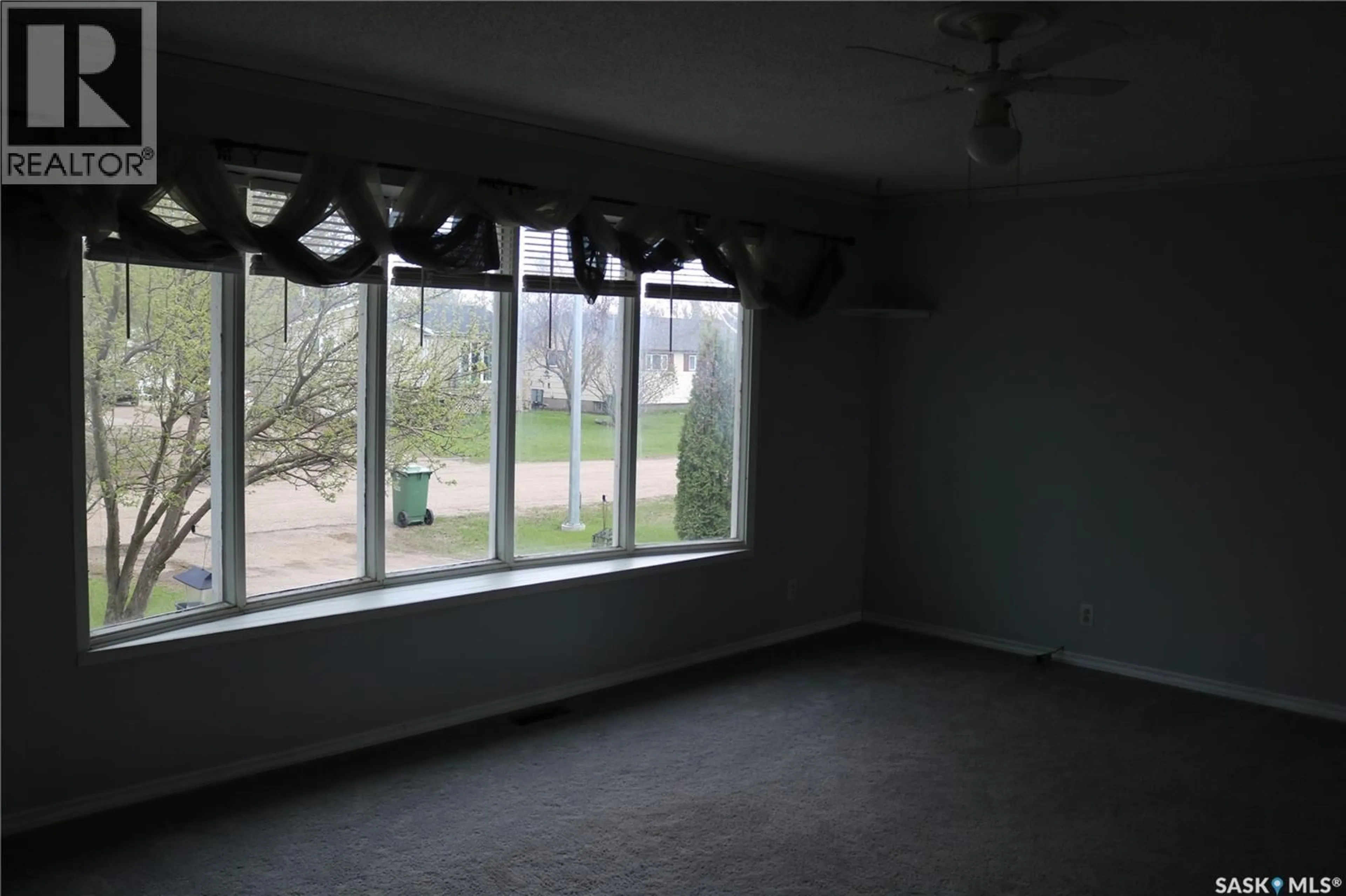 A pic of a room for 118 4TH AVENUE, Dundurn Saskatchewan S0K1K0