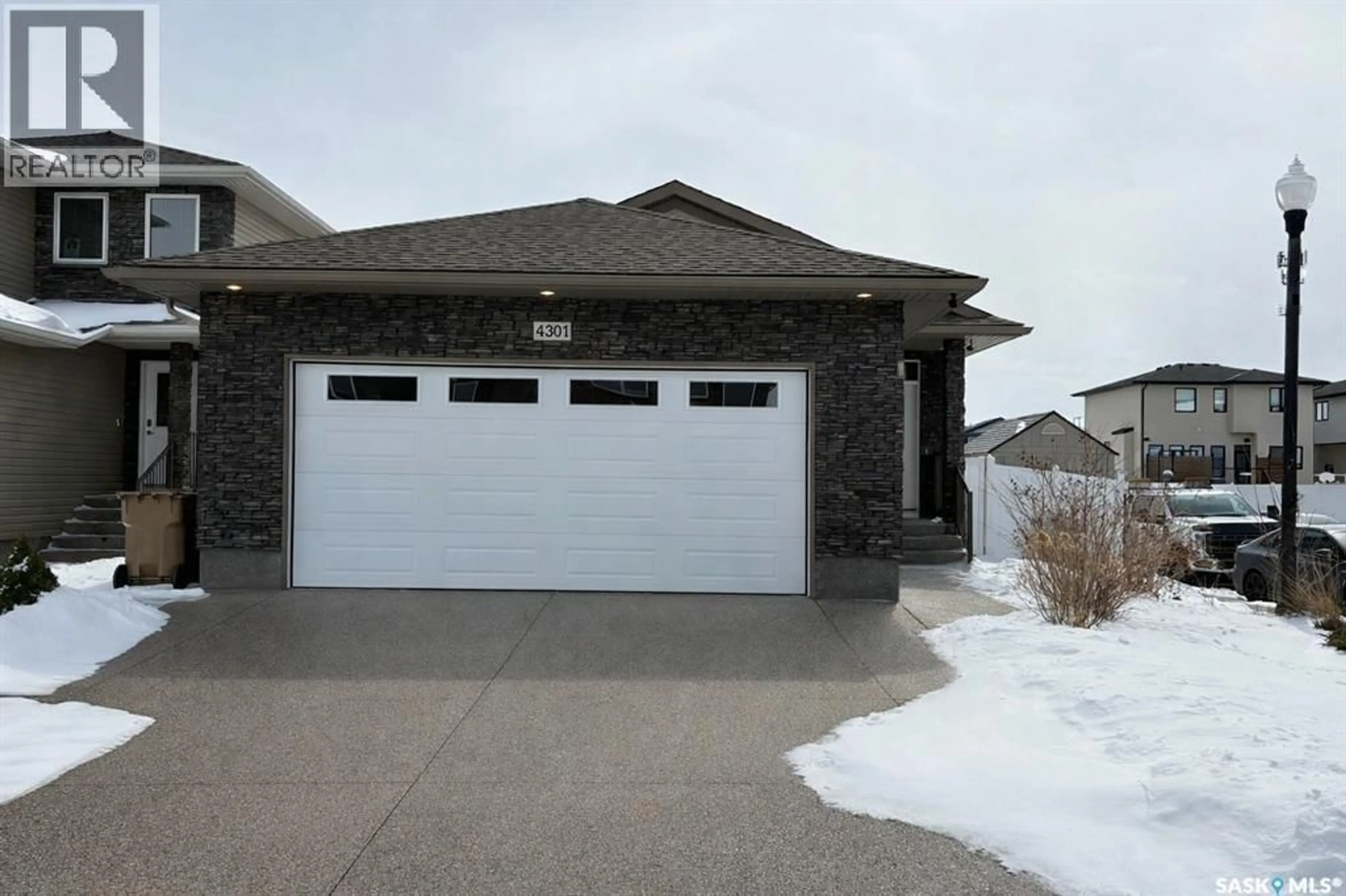 Indoor garage for 4301 GREEN POPLAR LANE, Regina Saskatchewan S4V1R1