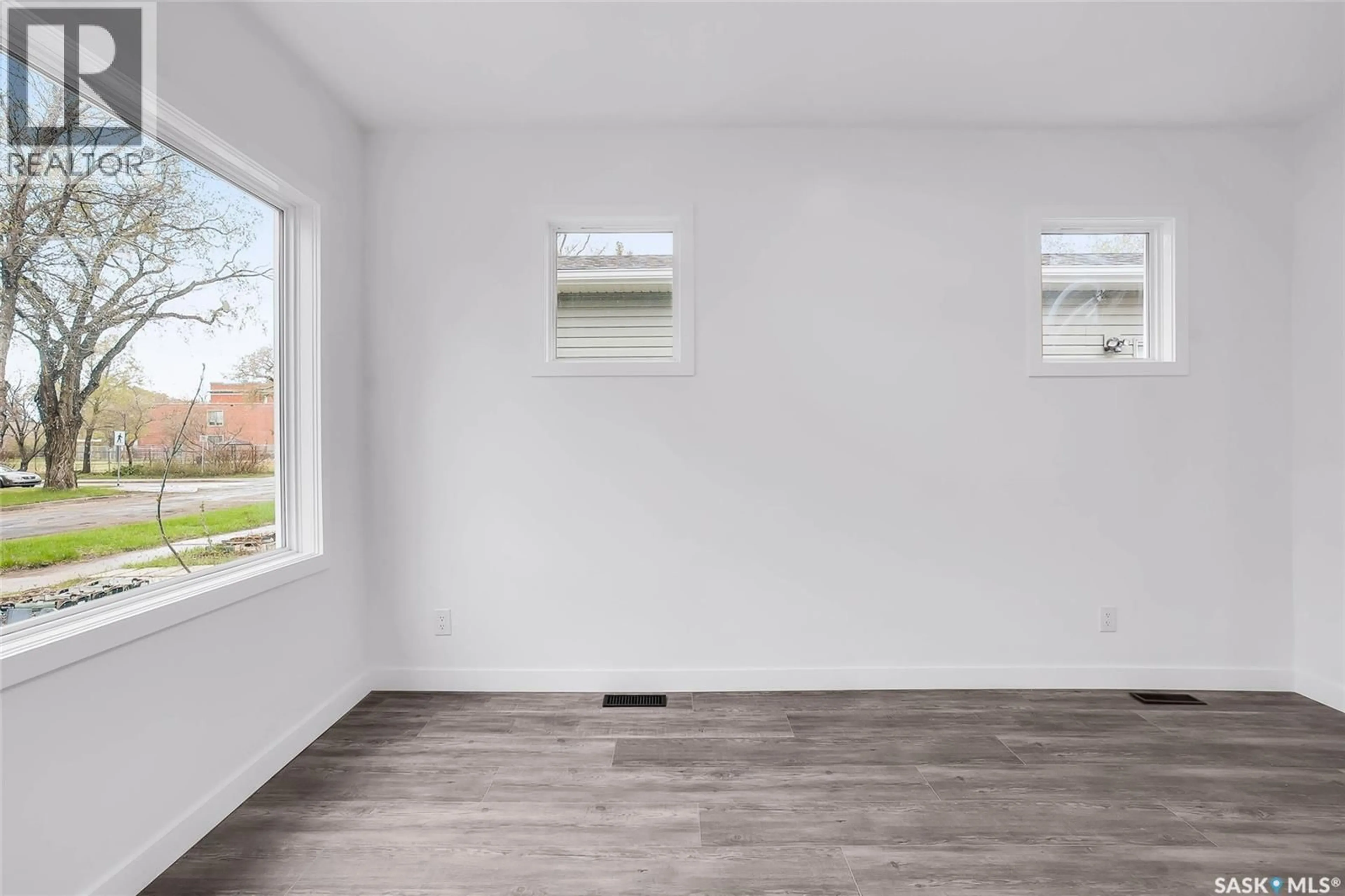 A pic of a room for 1230 E AVENUE N, Saskatoon Saskatchewan S7L1T4